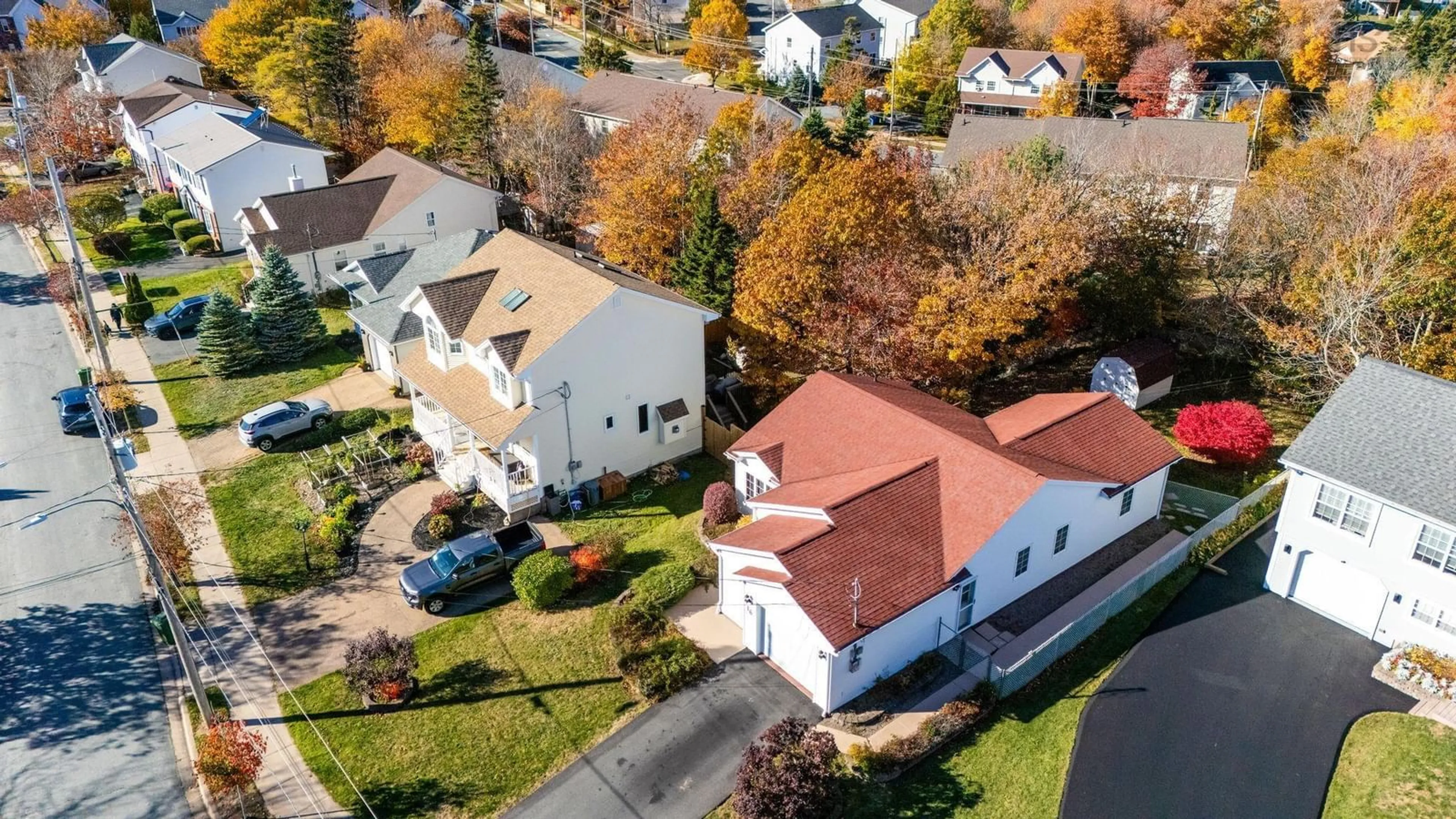 A pic from outside/outdoor area/front of a property/back of a property/a pic from drone, street for 16 White Dove Crt, Halifax Nova Scotia B3N 3G5