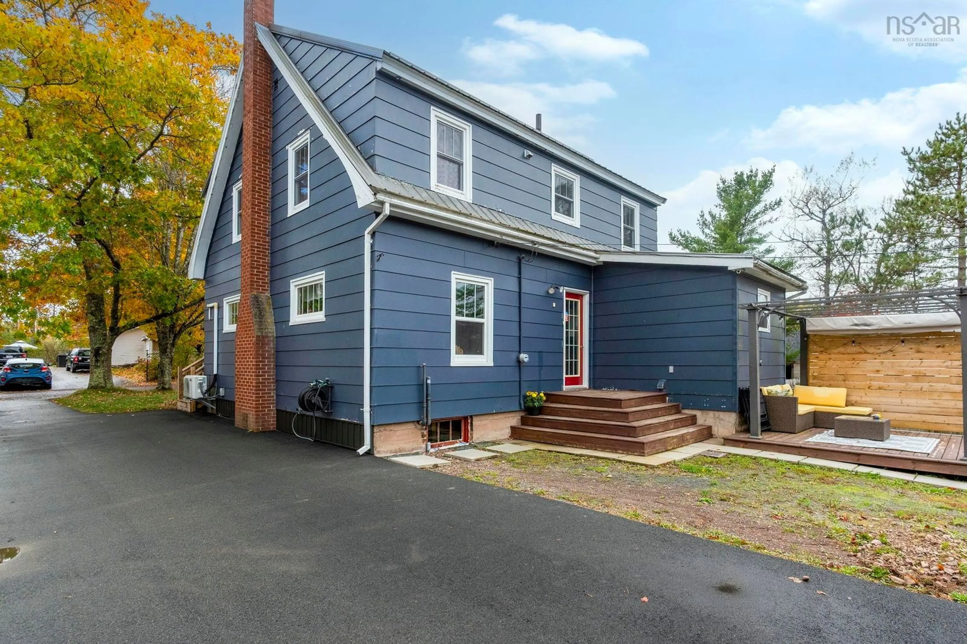 Home with vinyl exterior material, street for 8 Highland Ave, Brookfield Nova Scotia B0N 1C0