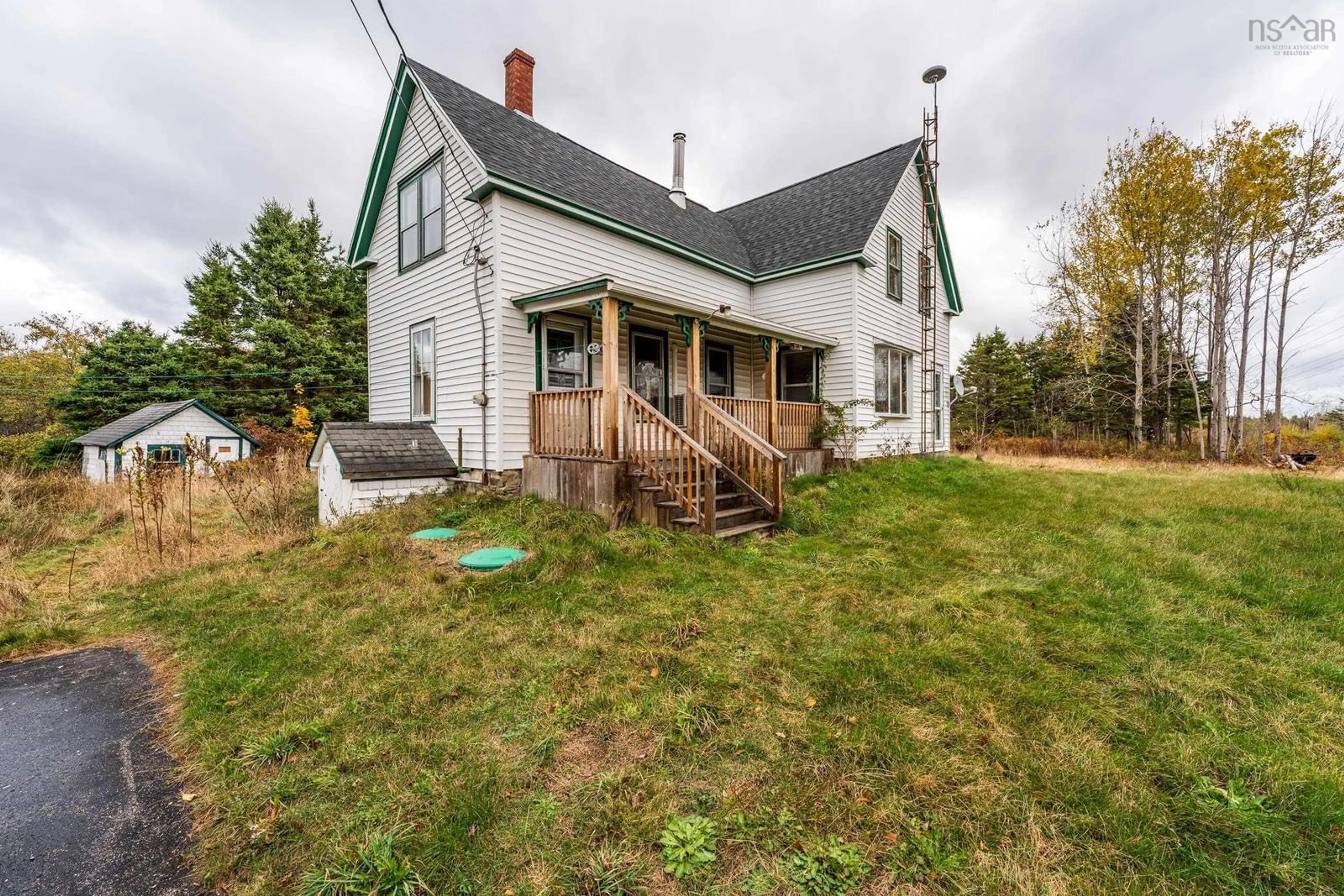 A pic from outside/outdoor area/front of a property/back of a property/a pic from drone, building for 253 Sissiboo Street, Weymouth Nova Scotia B0W 3T0