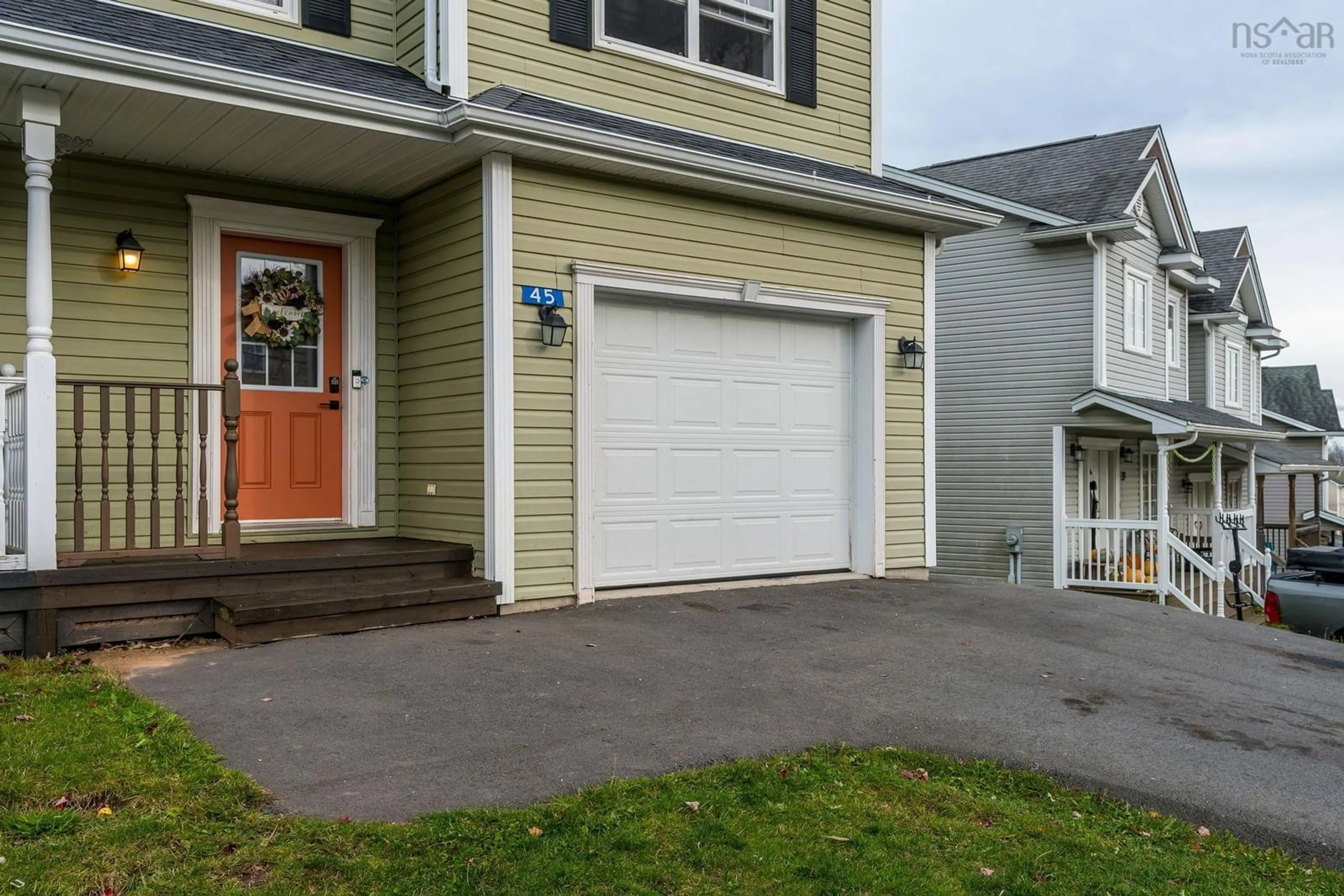 Home with vinyl exterior material, street for 45 Avebury Crt, Middle Sackville Nova Scotia B4E 3A7