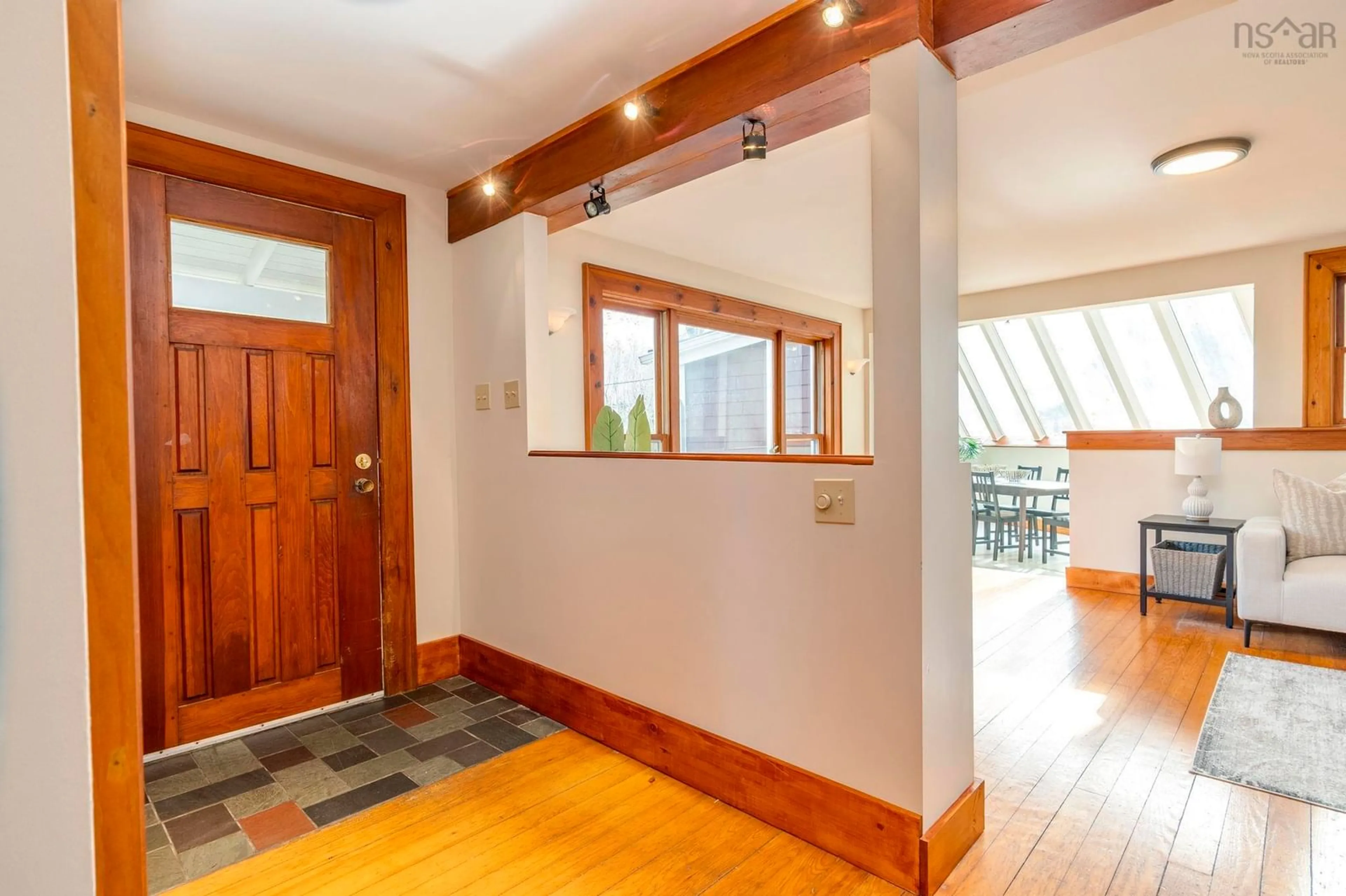 Indoor entryway for 567 Indian Point Rd, Glen Haven Nova Scotia B3Z 2T5