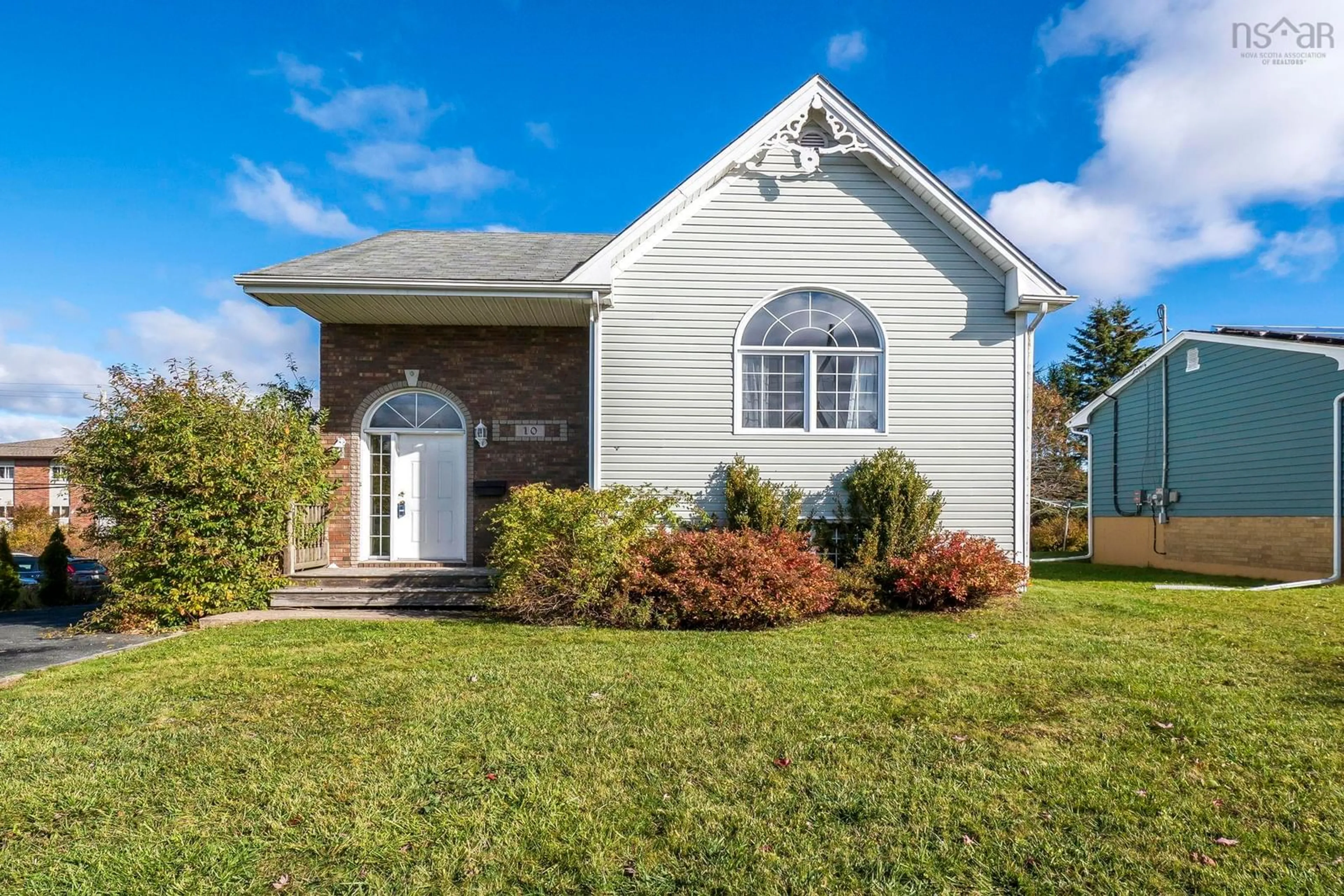 Home with vinyl exterior material, unknown for 10 Ashgrove Ave, Cole Harbour Nova Scotia B2V 1G1