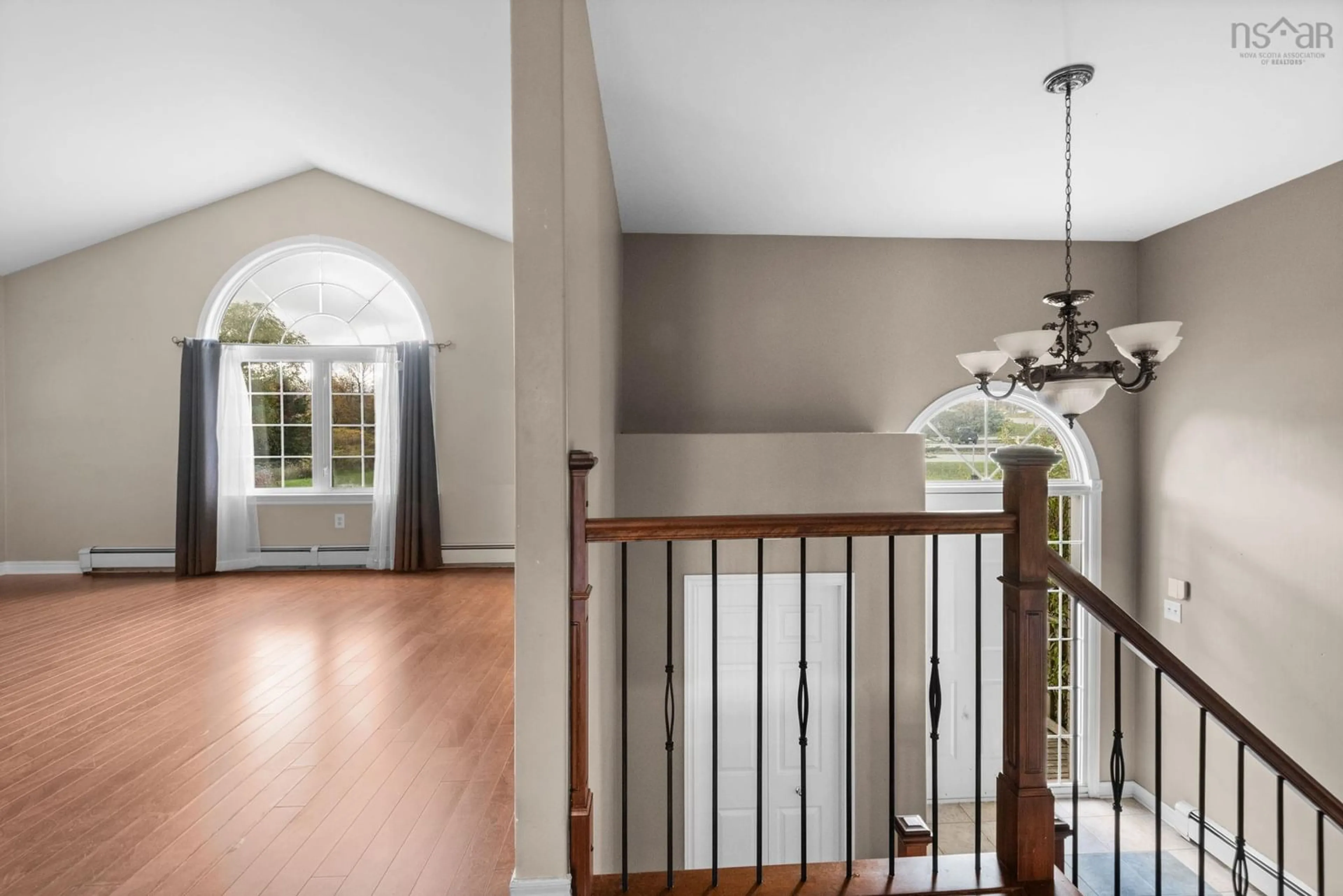 Indoor entryway for 10 Ashgrove Ave, Cole Harbour Nova Scotia B2V 1G1