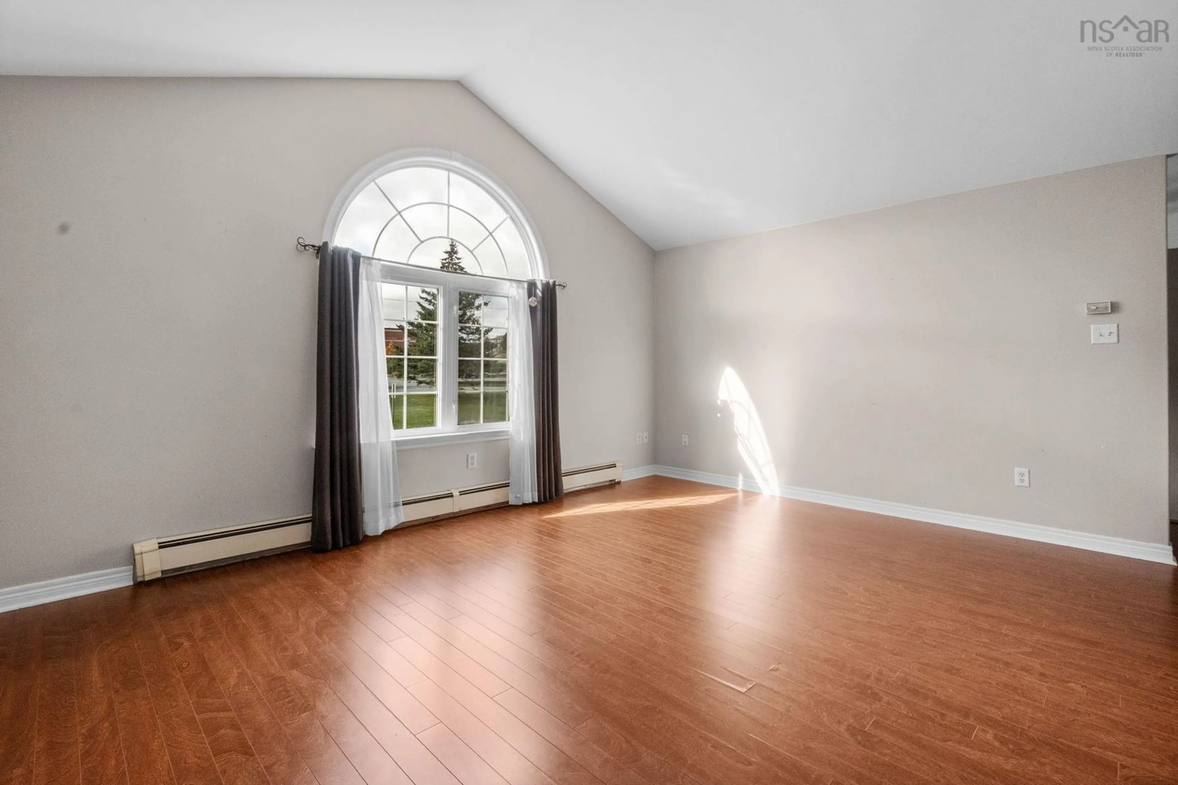 A pic of a room for 10 Ashgrove Ave, Cole Harbour Nova Scotia B2V 1G1