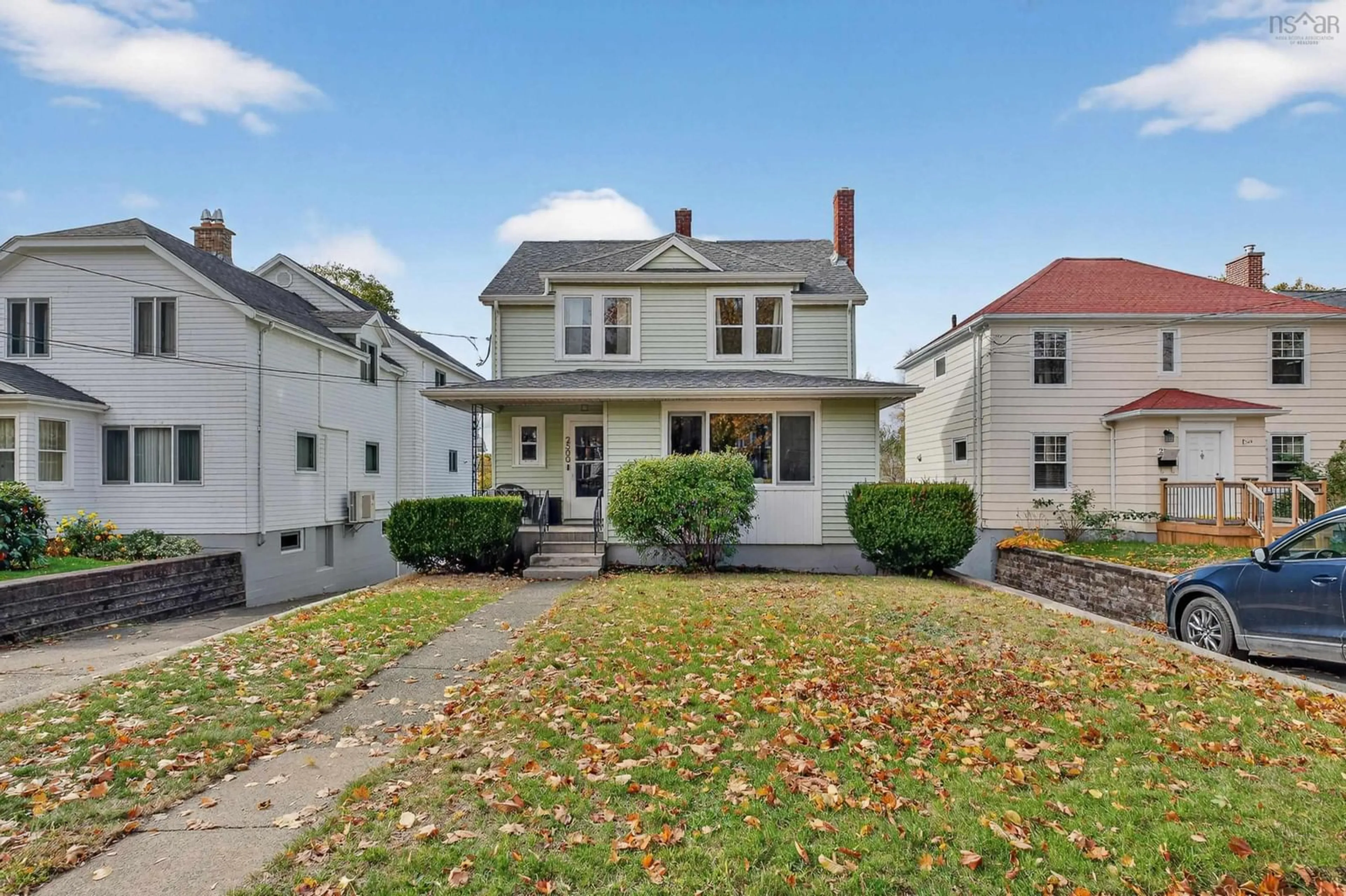 A pic from outside/outdoor area/front of a property/back of a property/a pic from drone, street for 2500 Connaught Ave, Halifax Nova Scotia B3L 2Z4