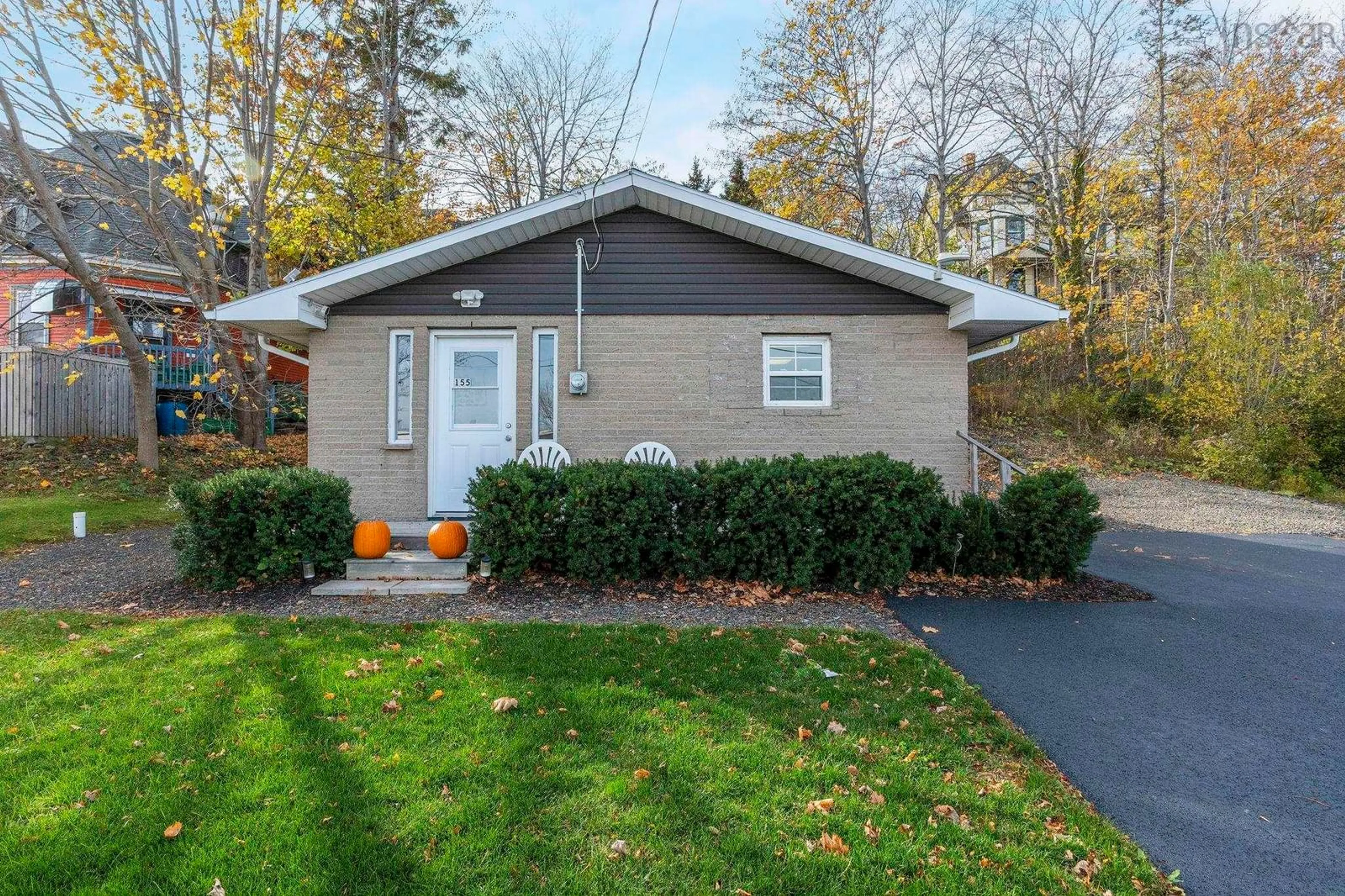 Home with vinyl exterior material, street for 155 First Ave, Digby Nova Scotia B0N 1A0