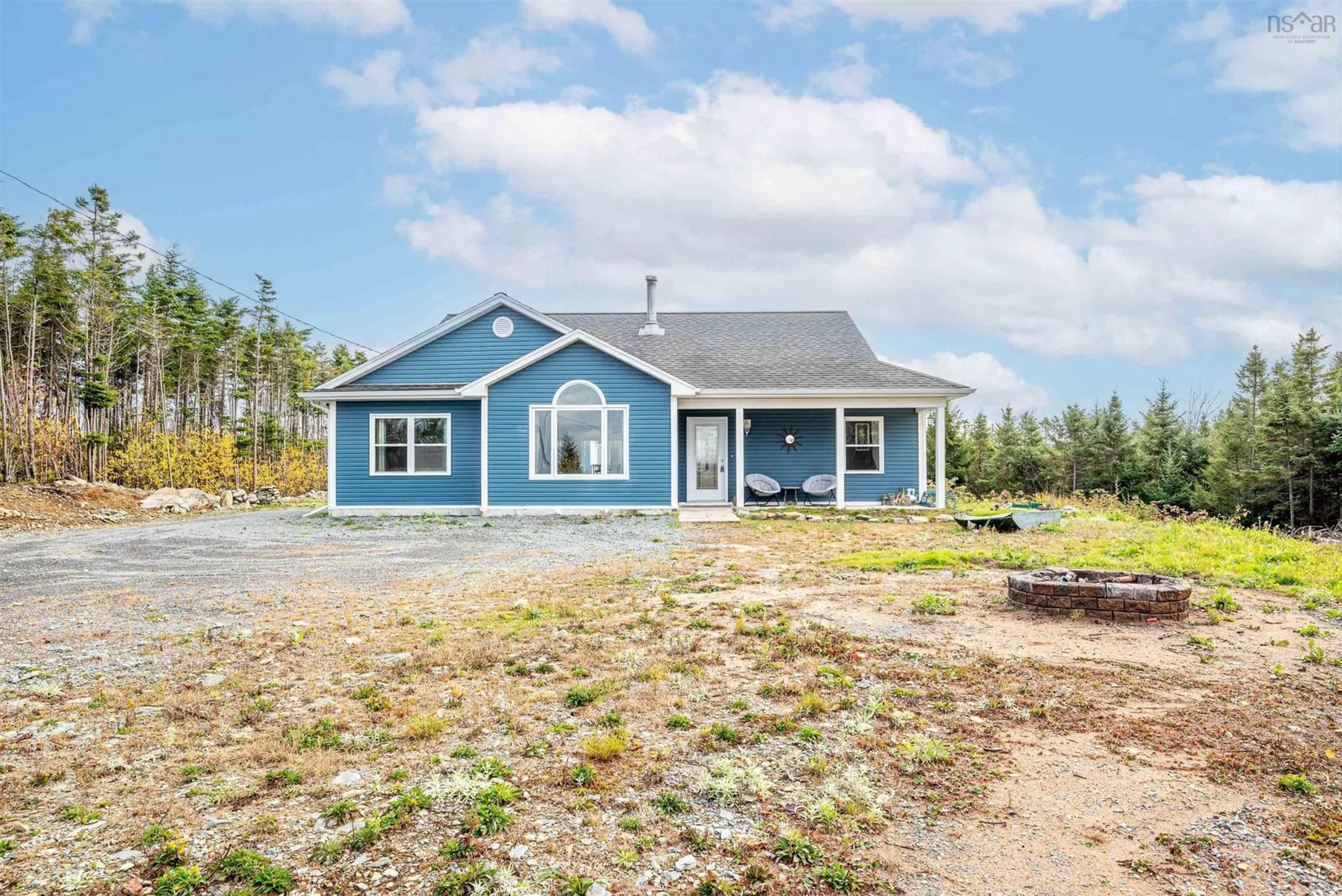 Home with vinyl exterior material, unknown for 281 Heselton Dr, Ostrea Lake Nova Scotia B0J 2L0