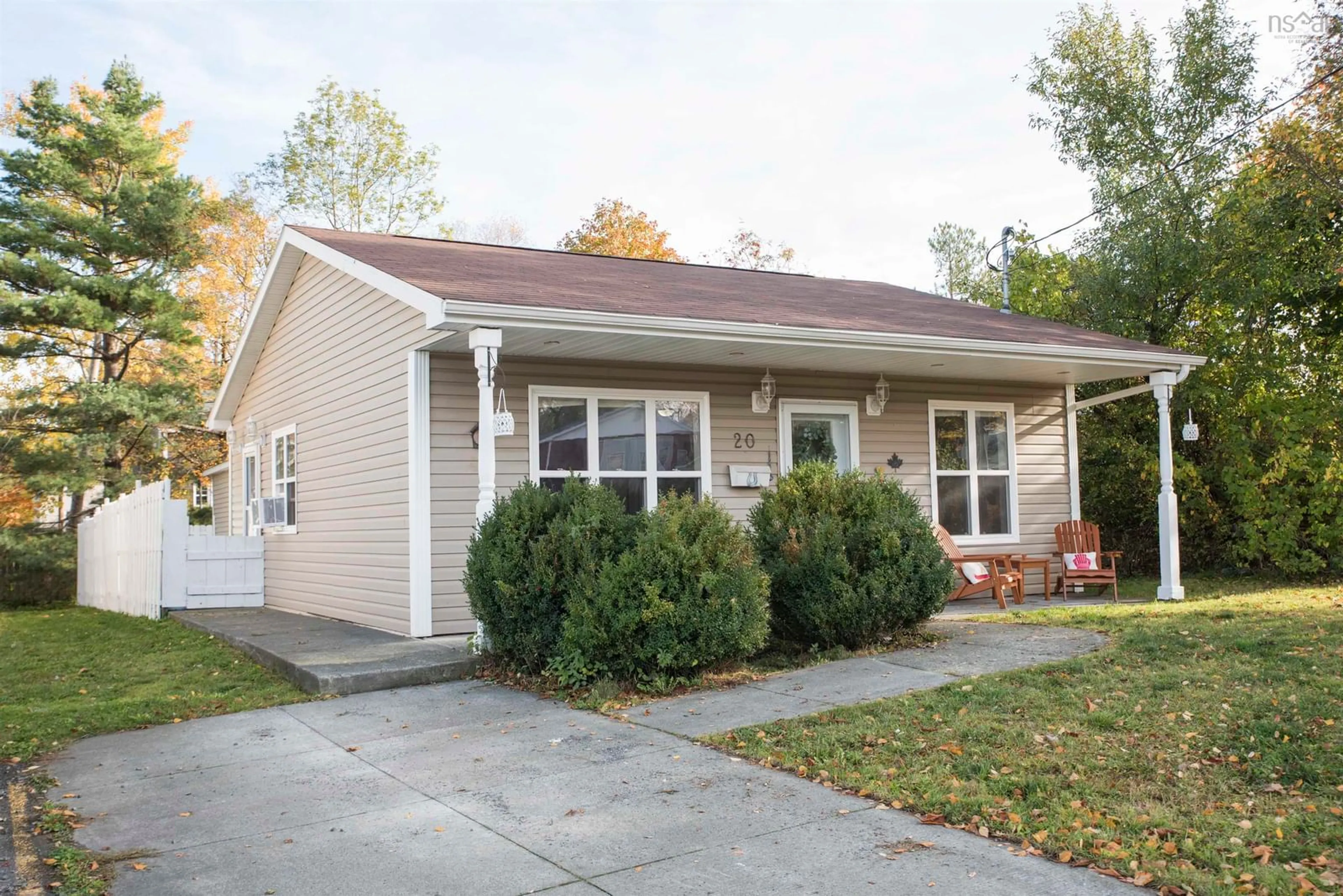 Home with vinyl exterior material, street for 20 Thomas St, Sydney Nova Scotia B1S 2R3