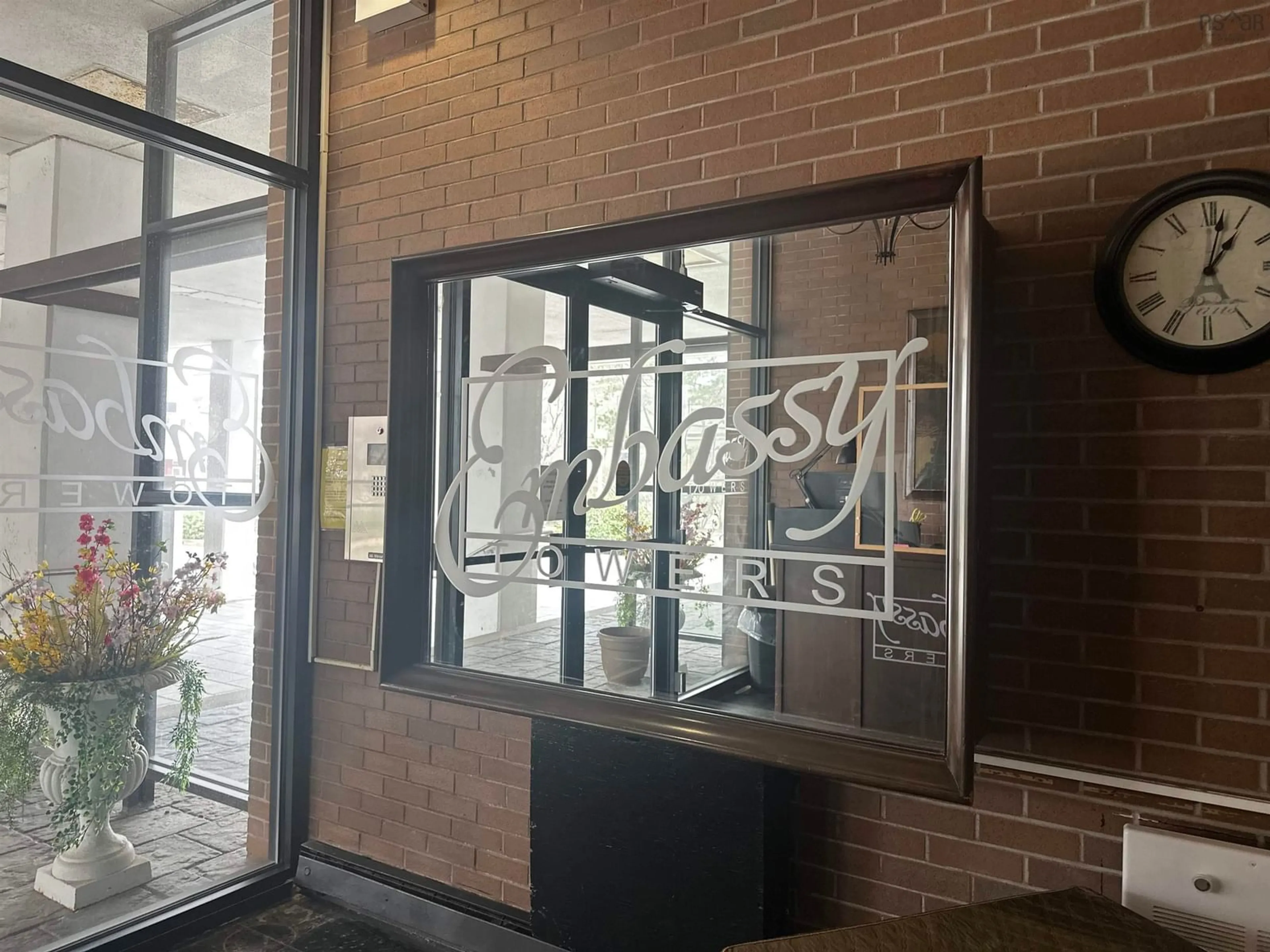 Indoor foyer for 5959 Spring Garden Rd #1602, Halifax Nova Scotia B3H 1Y5