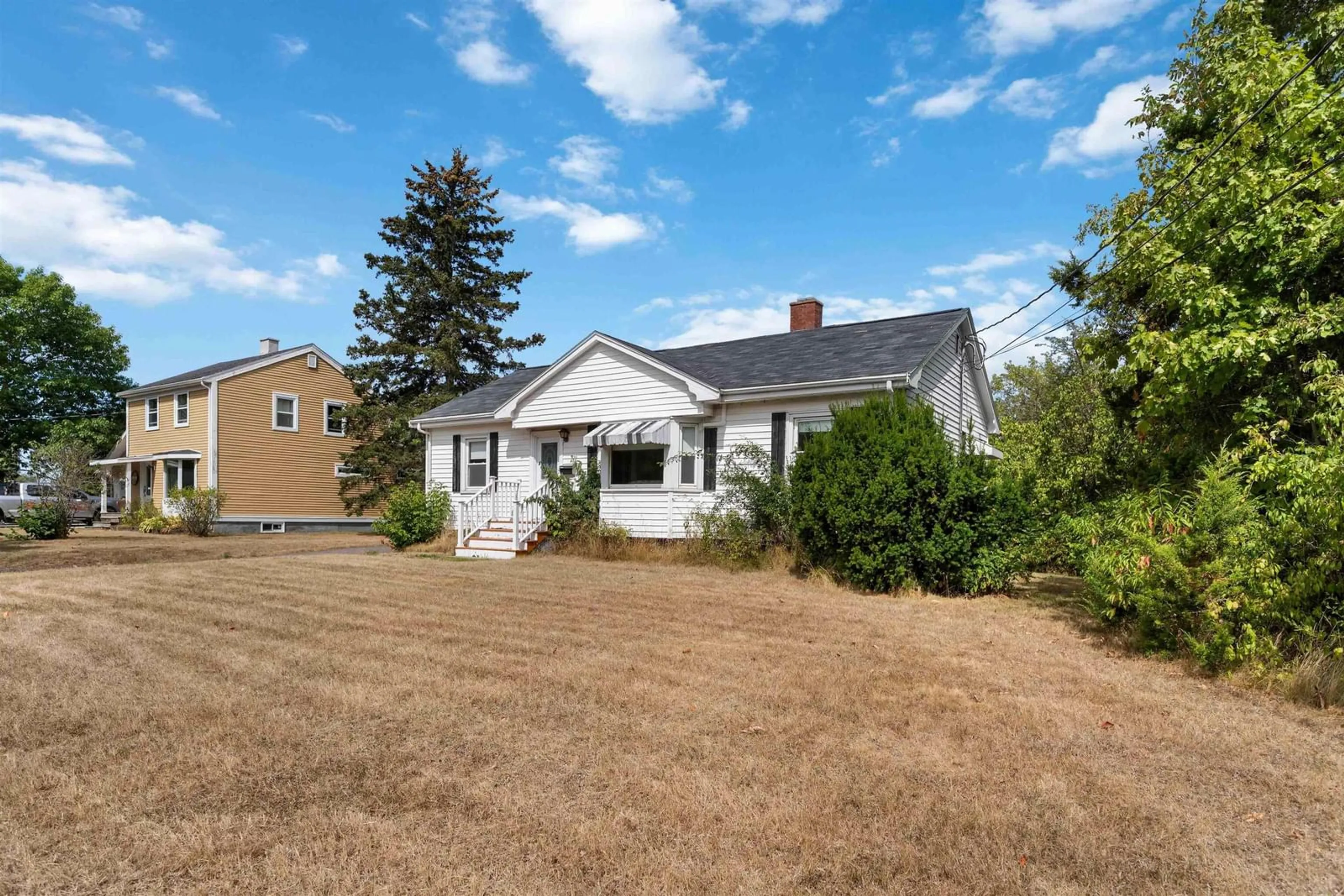 A pic from outside/outdoor area/front of a property/back of a property/a pic from drone, street for 9643 Commercial St, New Minas Nova Scotia B4N 3G6