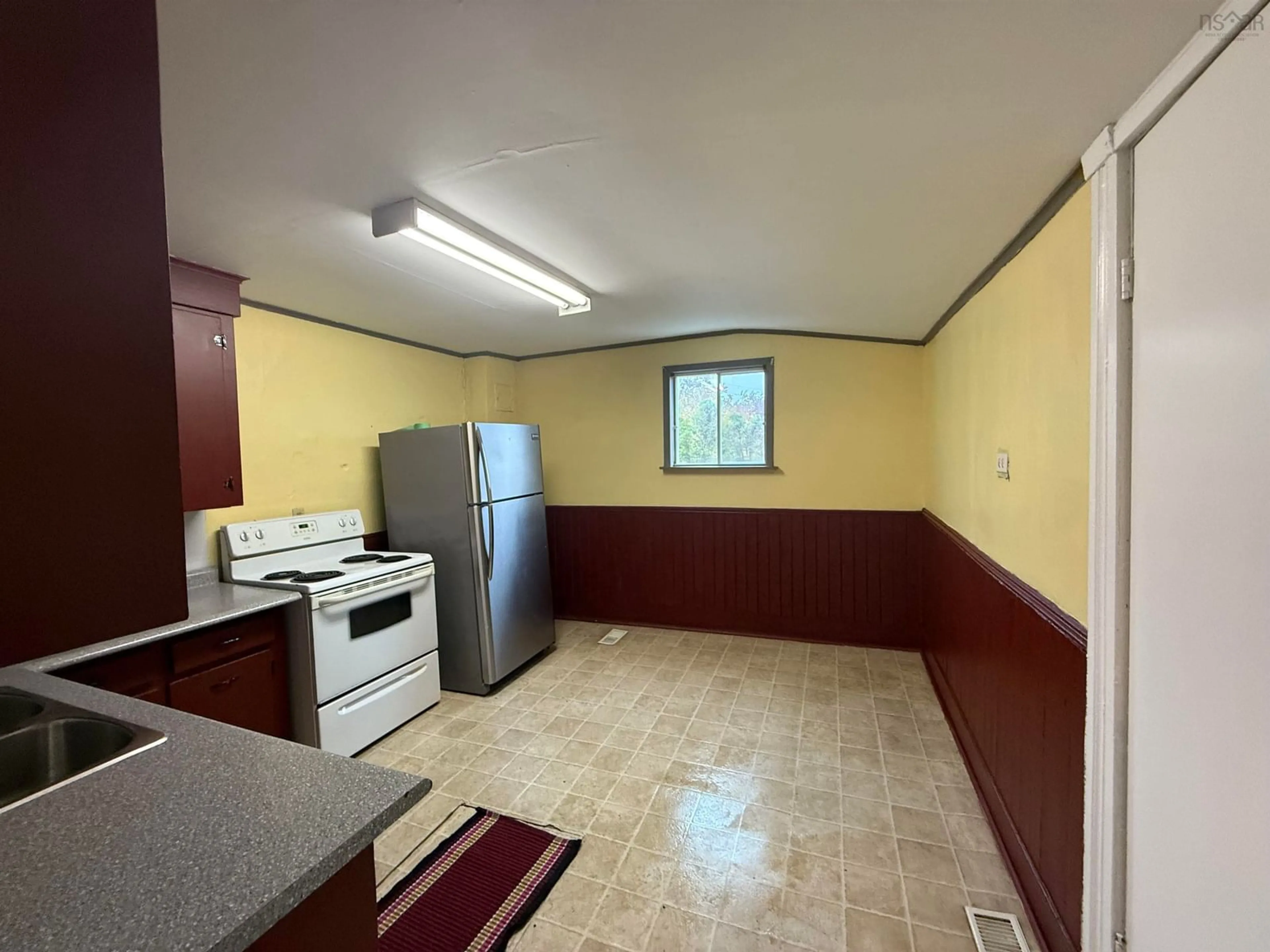 Standard kitchen, unknown for 180 Rutherford Street, Stellarton Nova Scotia B0K 1S0