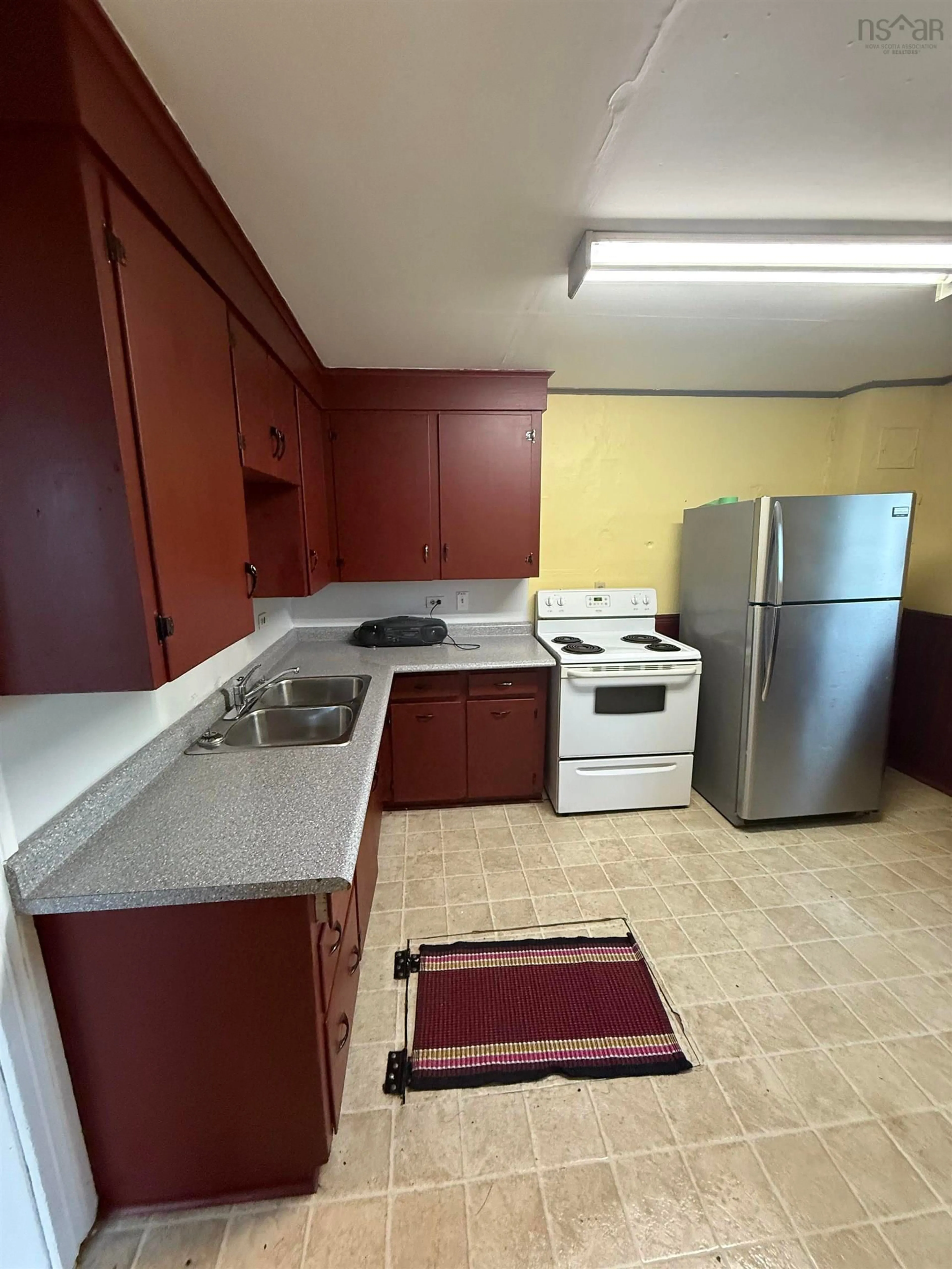 Standard kitchen, unknown for 180 Rutherford Street, Stellarton Nova Scotia B0K 1S0