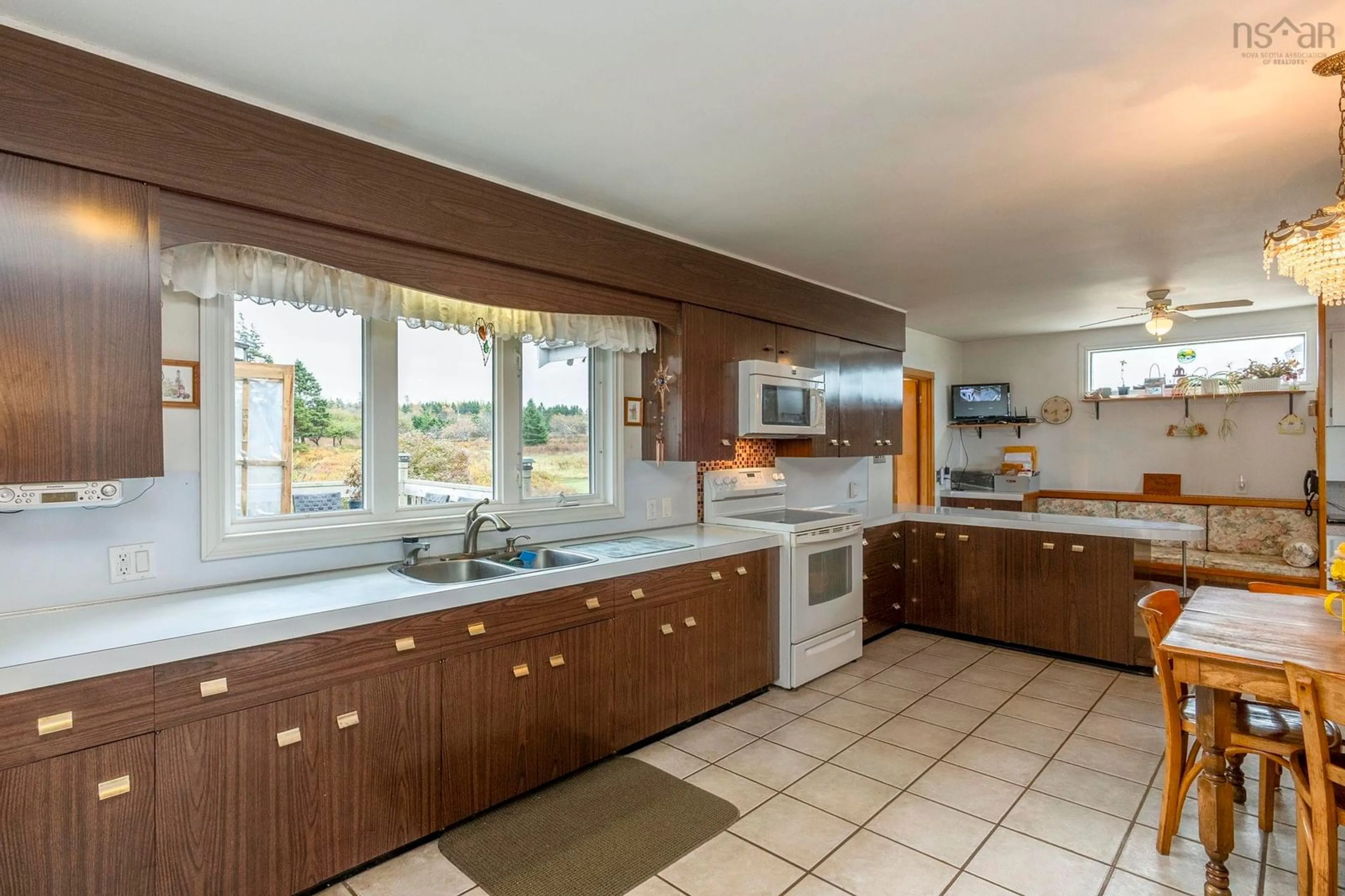 Standard kitchen, ceramic/tile floor for 1358 Hwy 1, Church Point Nova Scotia B0W 1M0