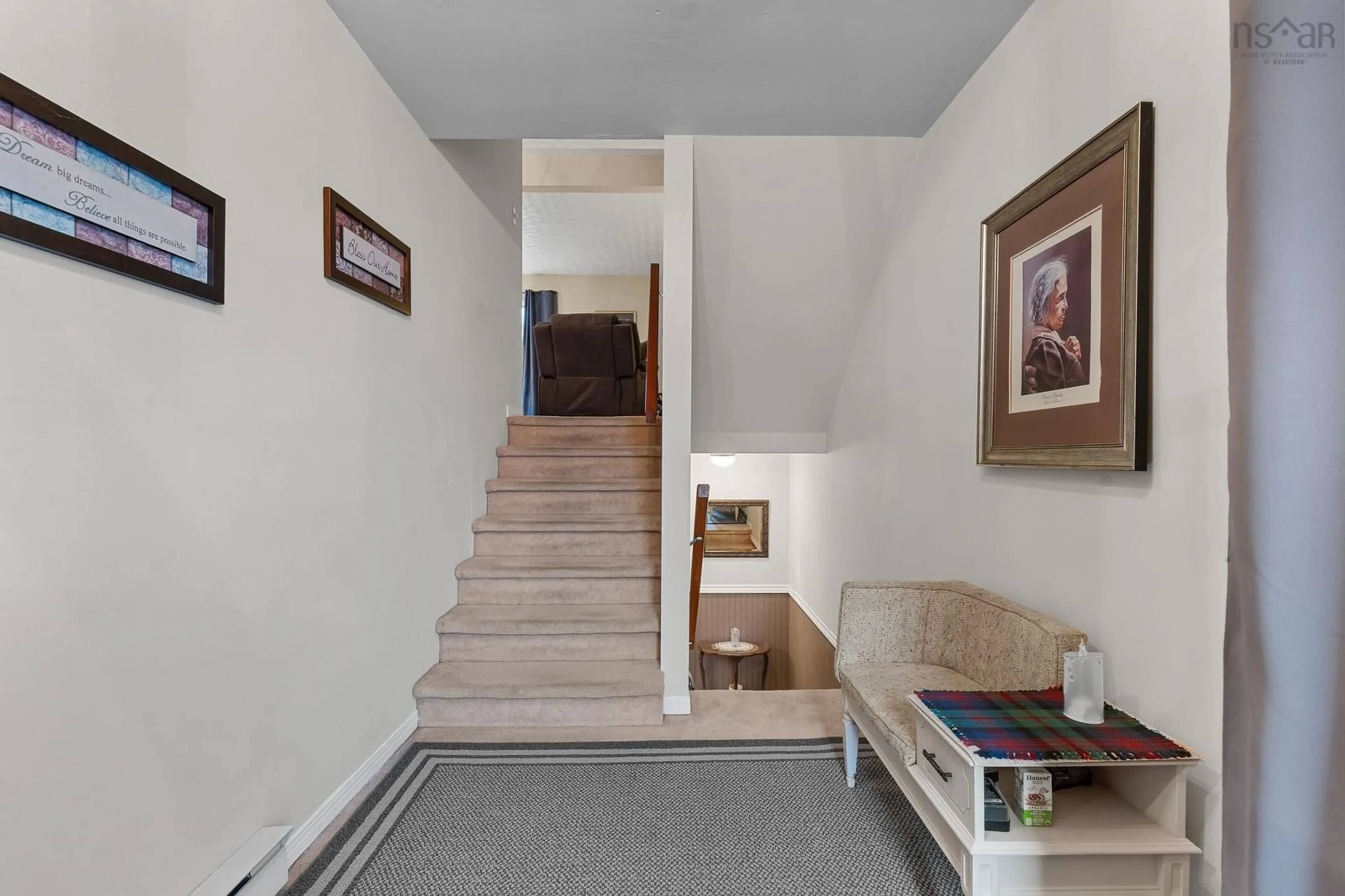 Indoor foyer for 73 Chameau Cres, Cole Harbour Nova Scotia B2W 5G5