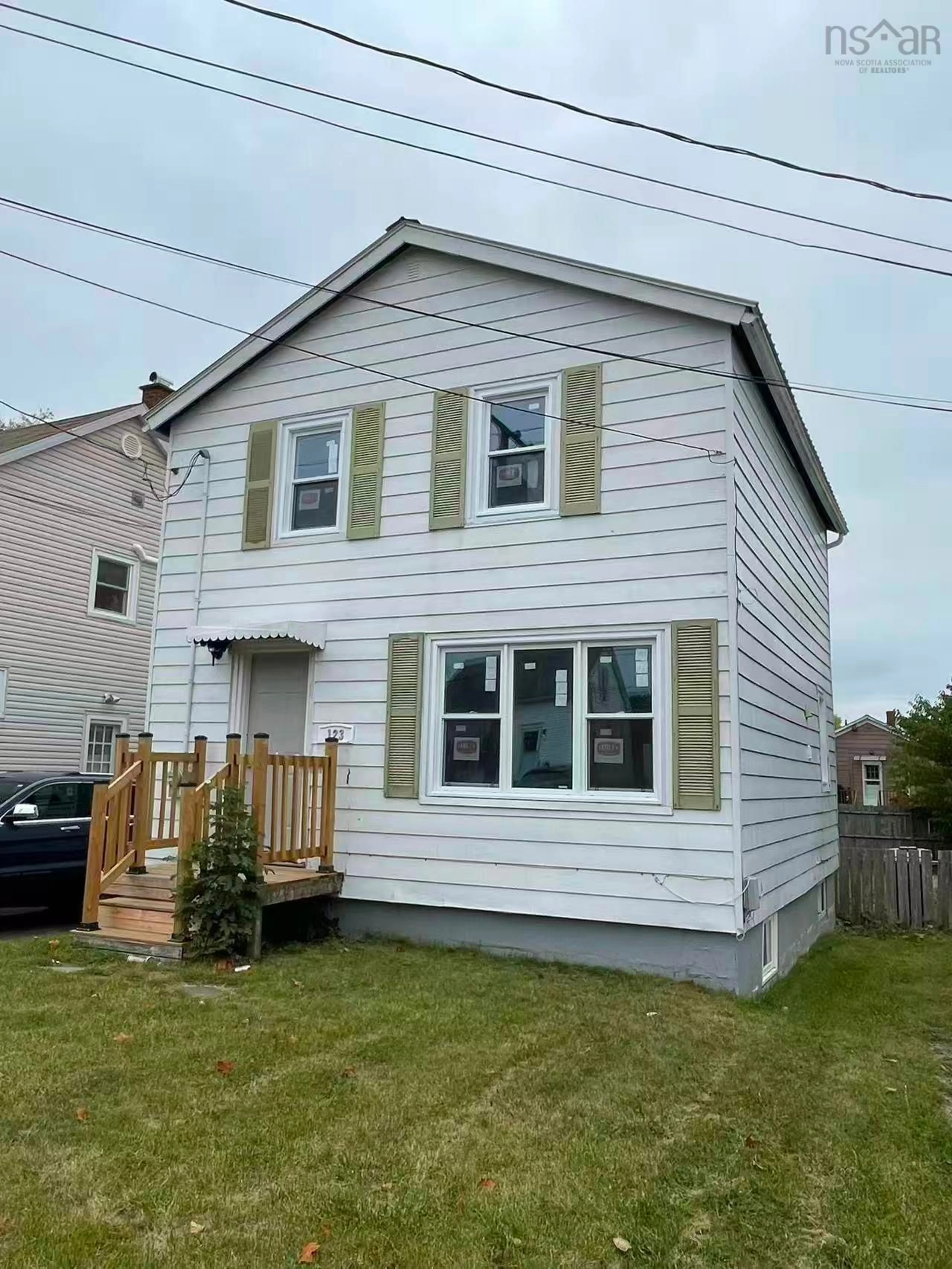 Home with vinyl exterior material, street for 123 Lorne St, Sydney Nova Scotia B1P 4H3