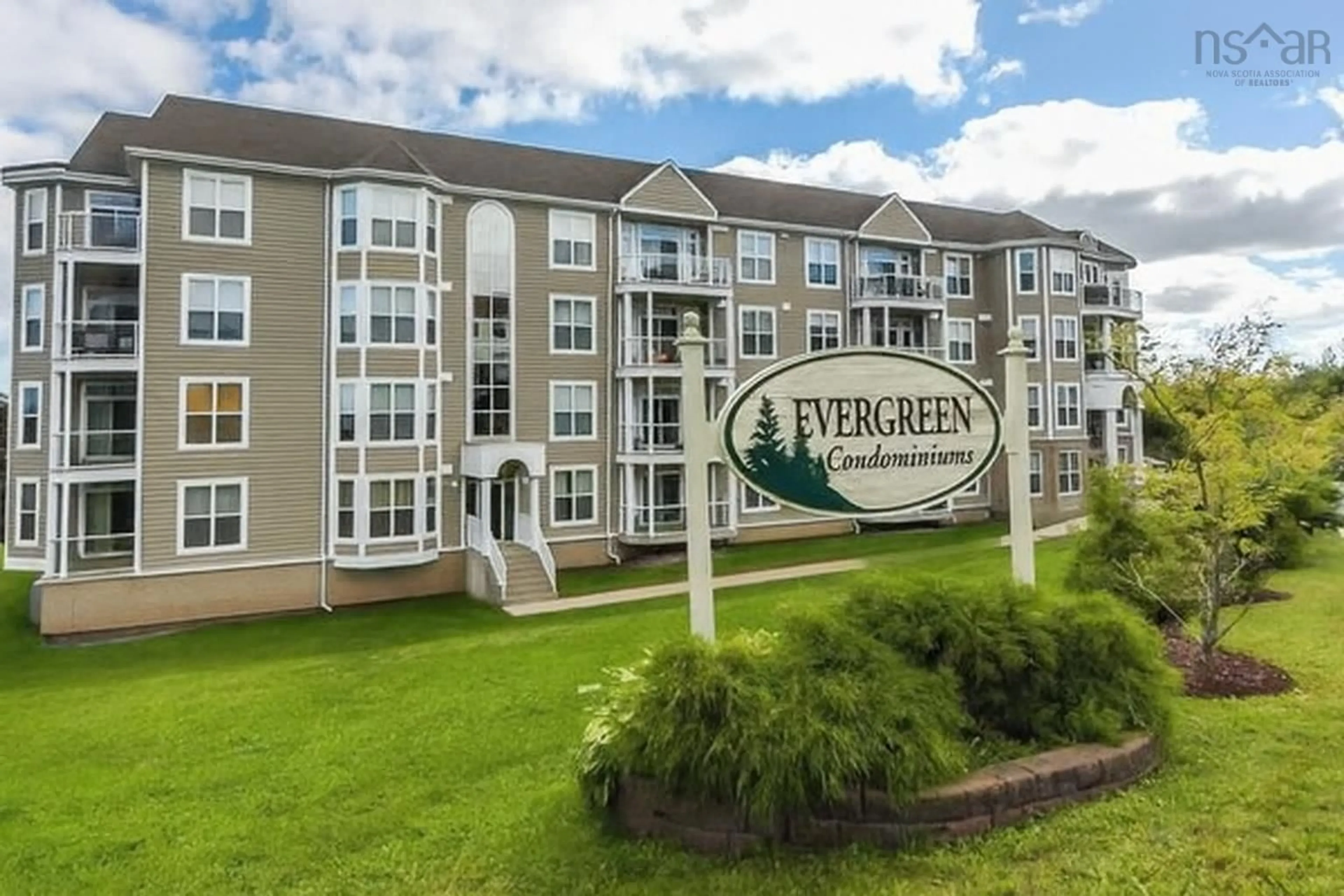 Indoor foyer for 168 Green Village Lane, Dartmouth Nova Scotia B2Y 0A2