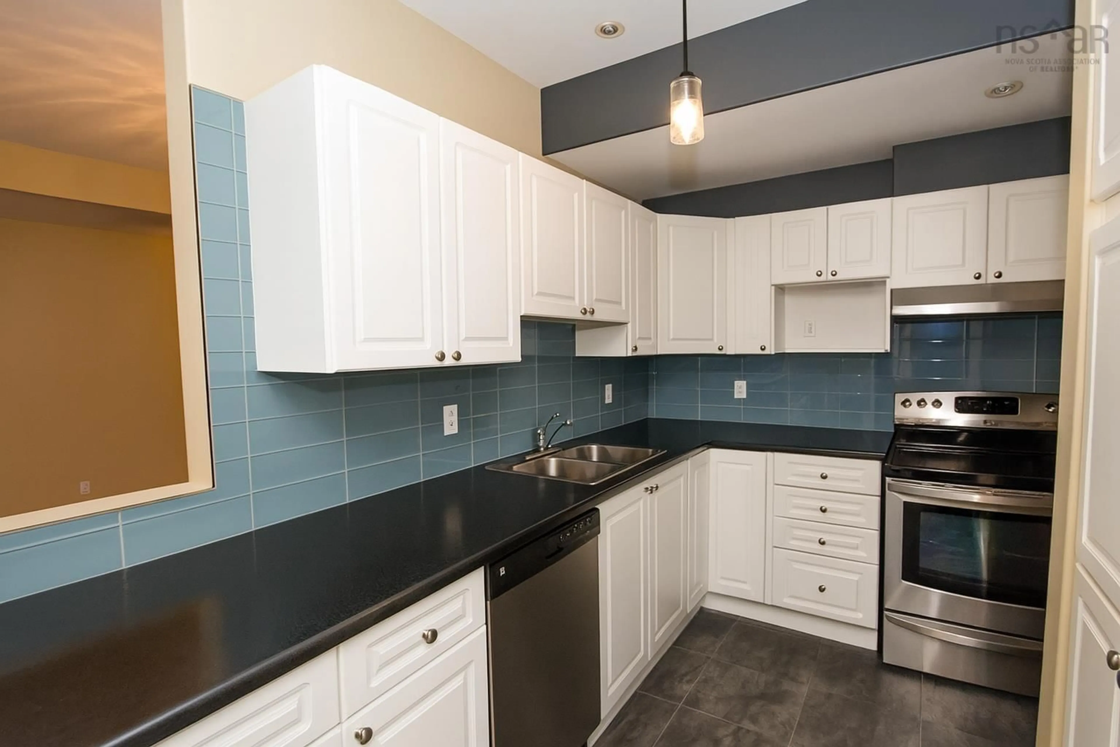 Standard kitchen, ceramic/tile floor for 168 Green Village Lane, Dartmouth Nova Scotia B2Y 0A2