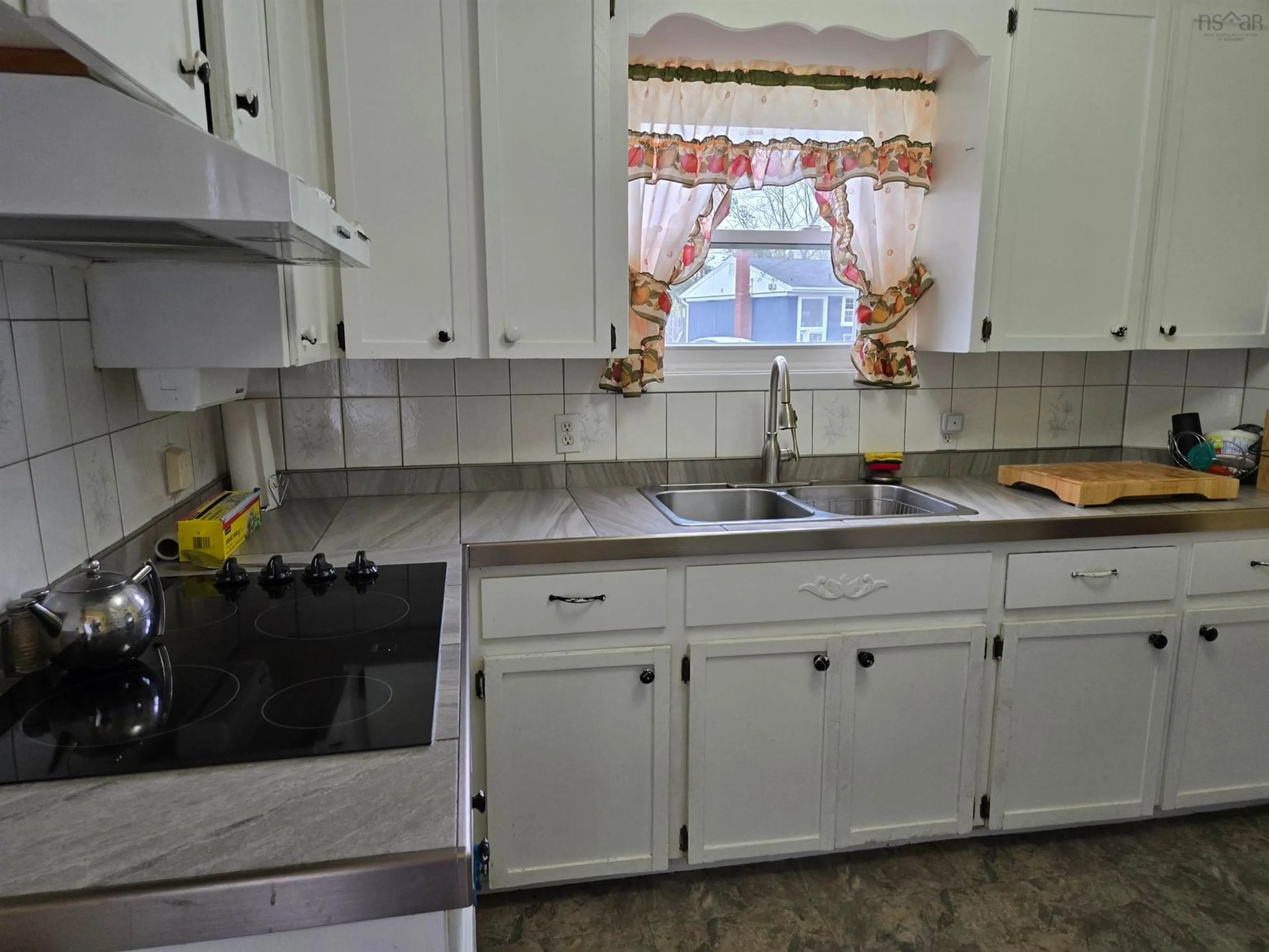 Standard kitchen, ceramic/tile floor for 2 Macaulays Lane, Sydney Nova Scotia B1P 3Z7