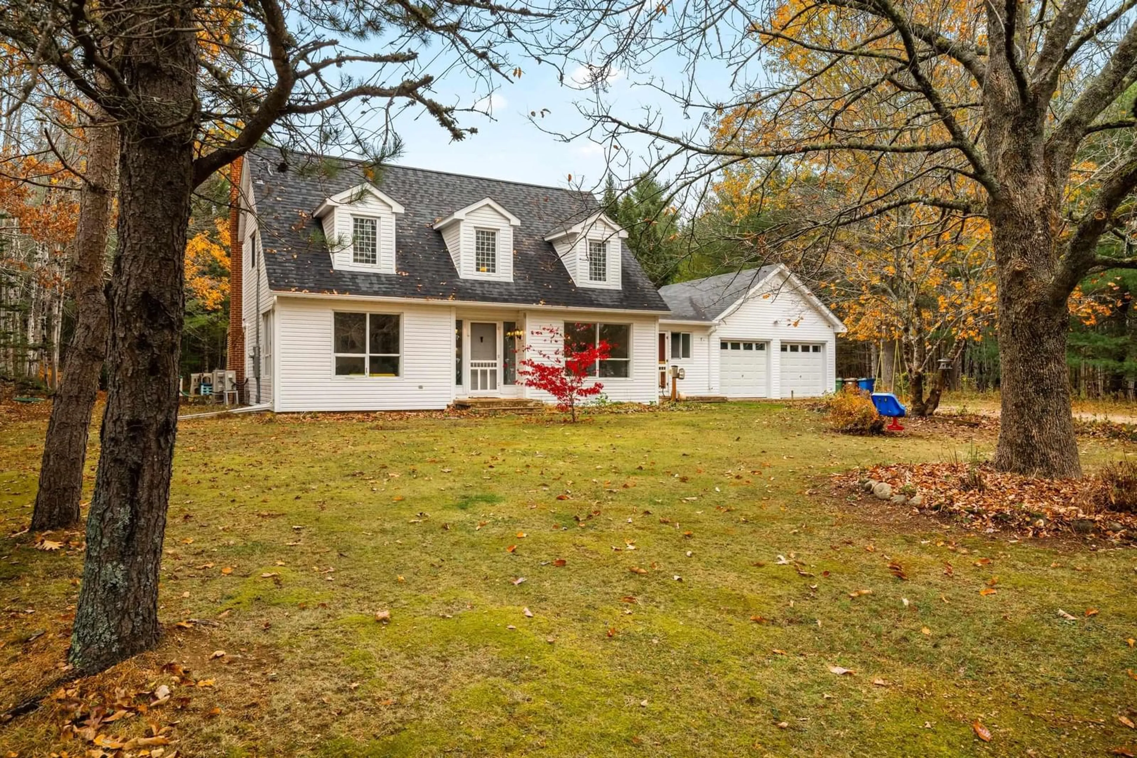 Home with vinyl exterior material, street for 574 Woodstock Rd, Clearland Nova Scotia B0J 2E0