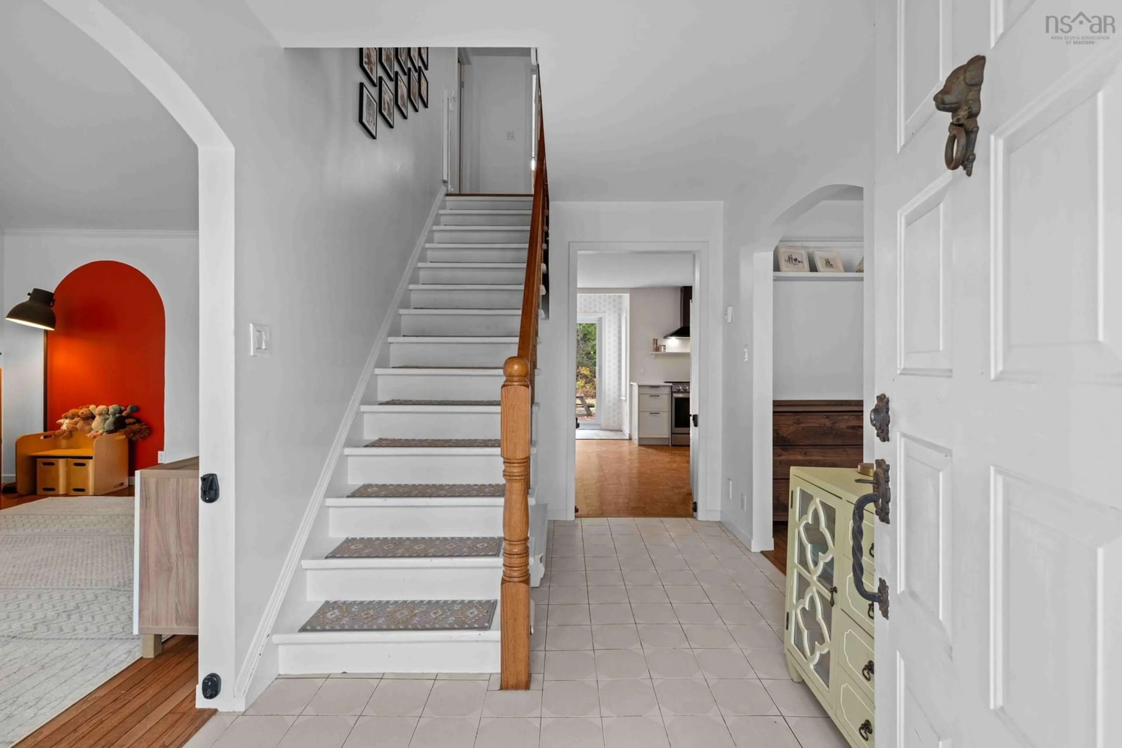 Indoor entryway for 574 Woodstock Rd, Clearland Nova Scotia B0J 2E0