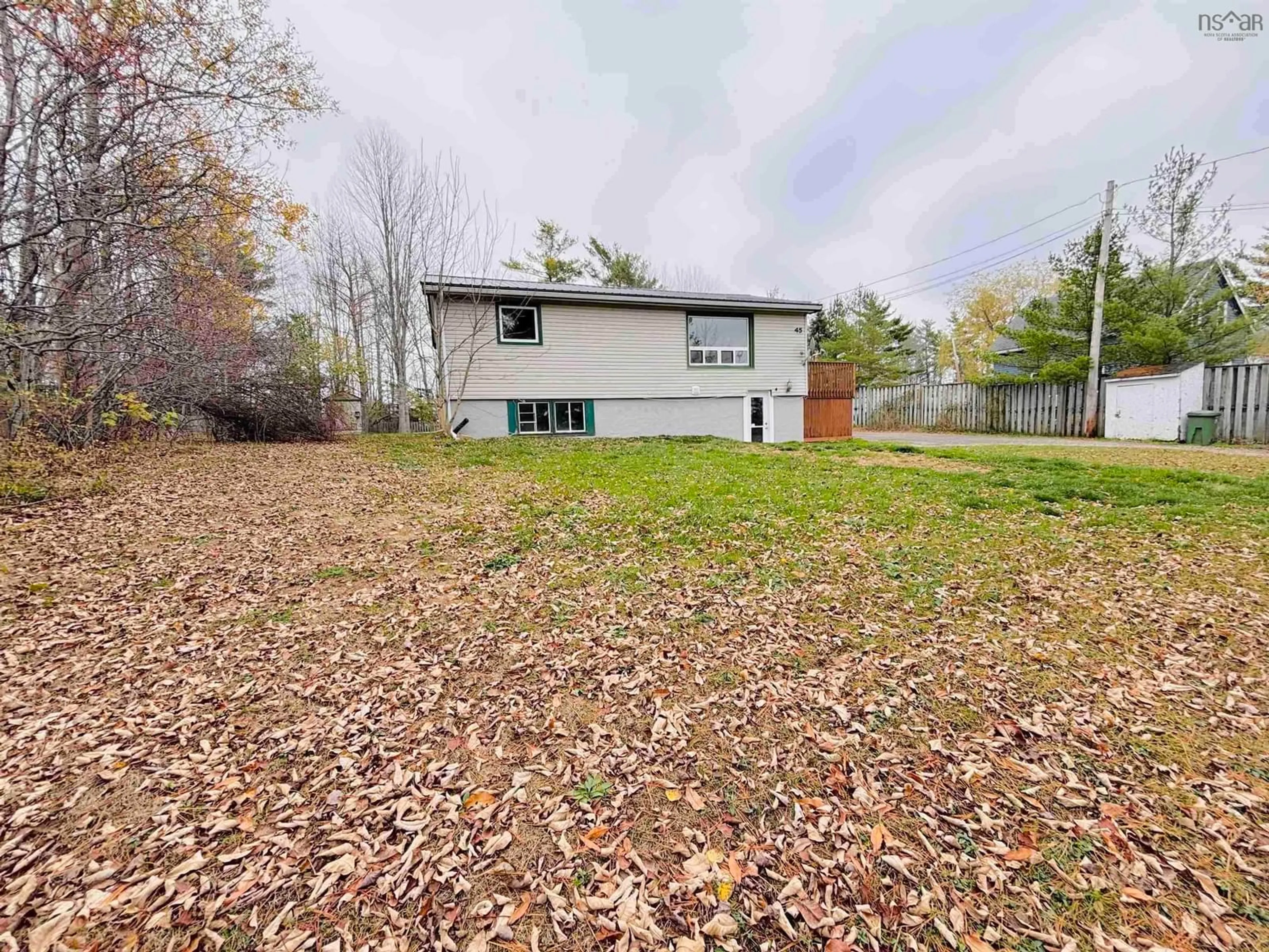 A pic from outside/outdoor area/front of a property/back of a property/a pic from drone, unknown for 45 Old Enfield Rd, Enfield Nova Scotia B2T 1C9