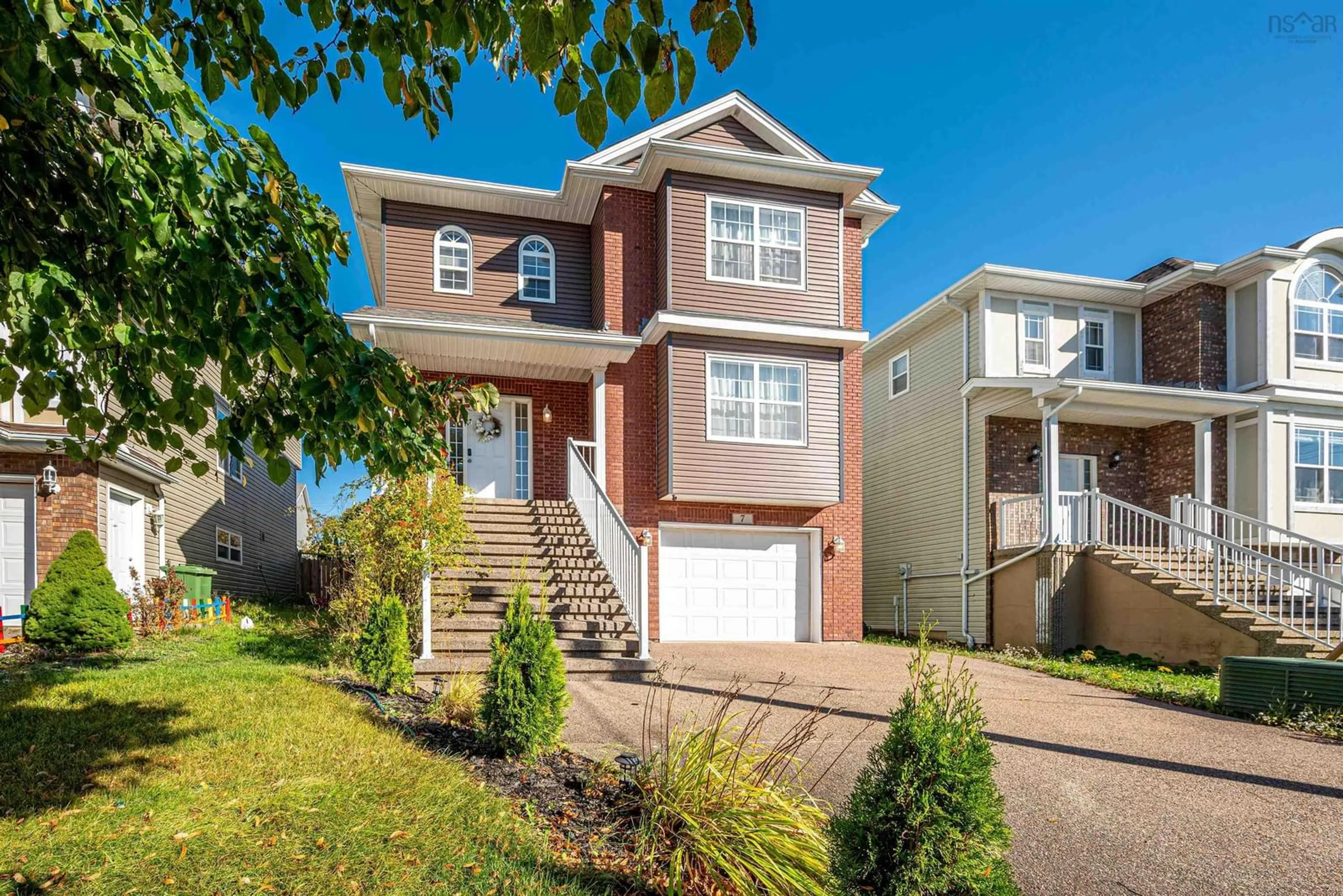 Home with vinyl exterior material, street for 7 Fathom Crt, Halifax Nova Scotia B3M 0A7