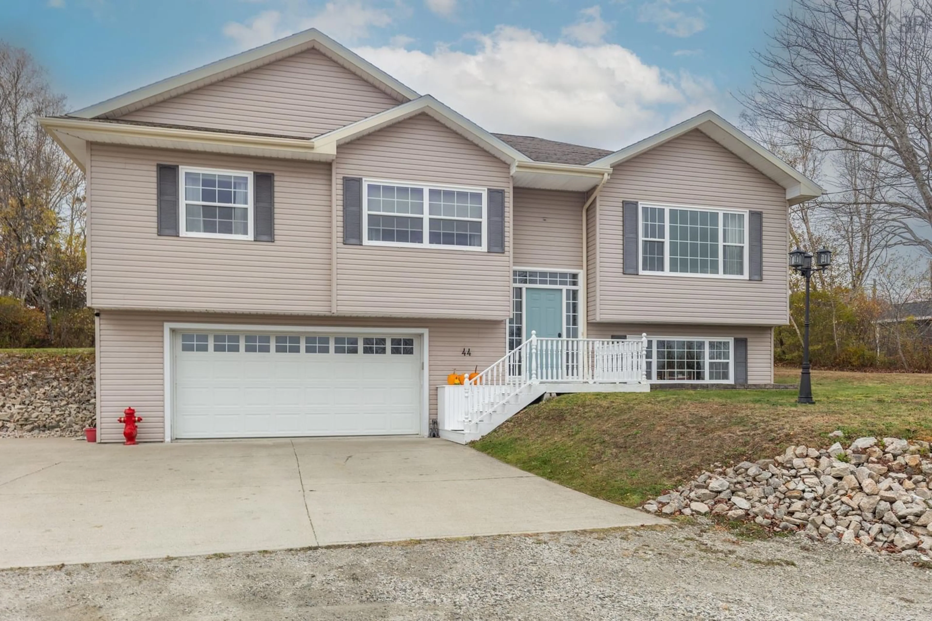 Home with vinyl exterior material, street for 44 Birch Dr, Plymouth Nova Scotia B0W 1B0