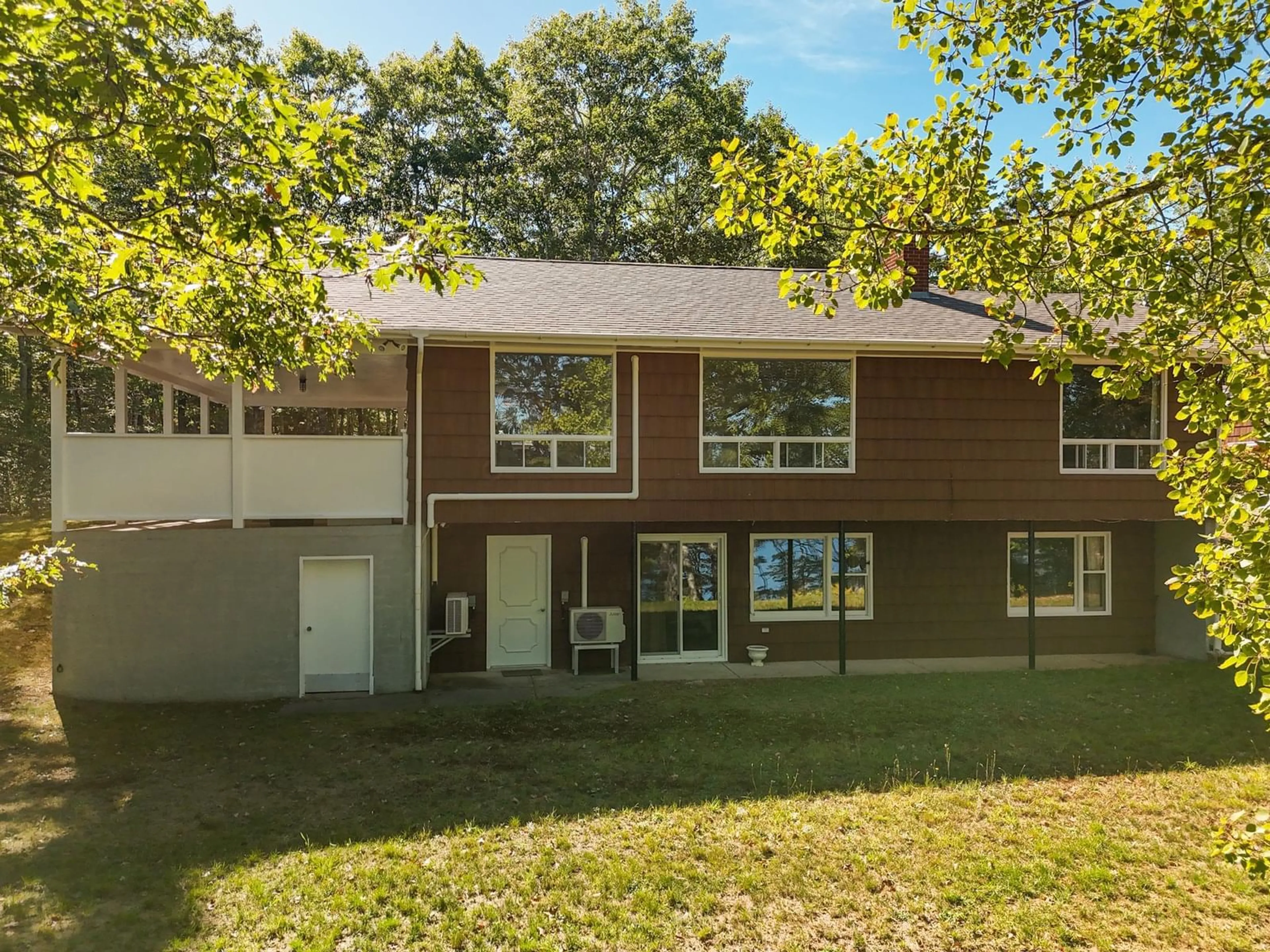 Home with vinyl exterior material, unknown for 587 Highway 203, Carleton Nova Scotia B5A 5R3