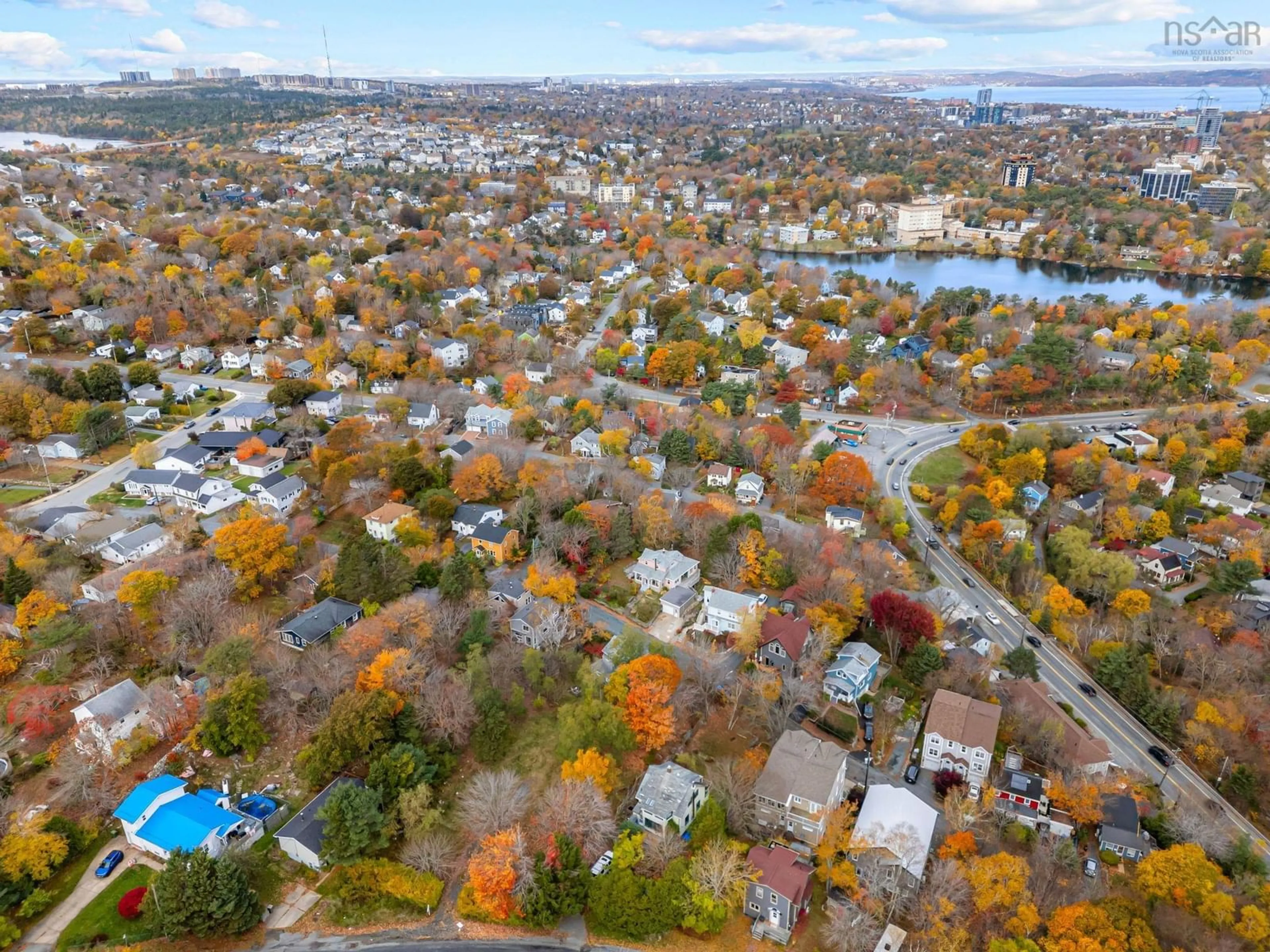 A pic from outside/outdoor area/front of a property/back of a property/a pic from drone, street for 17 Idlewylde Rd, Halifax Nova Scotia B3N 1B8