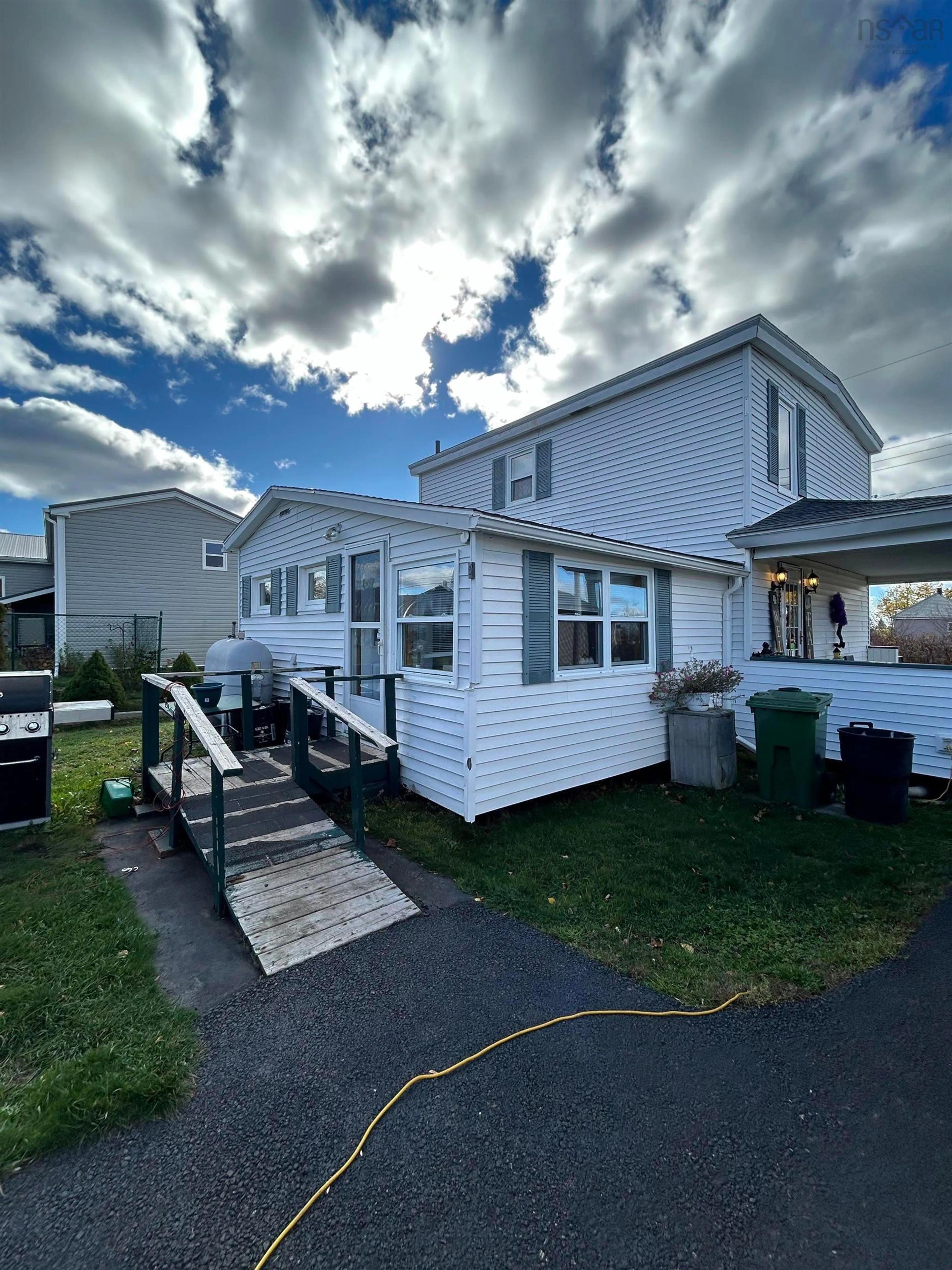 A pic from outside/outdoor area/front of a property/back of a property/a pic from drone, unknown for 92 Victoria St, Springhill Nova Scotia B0M 1X0