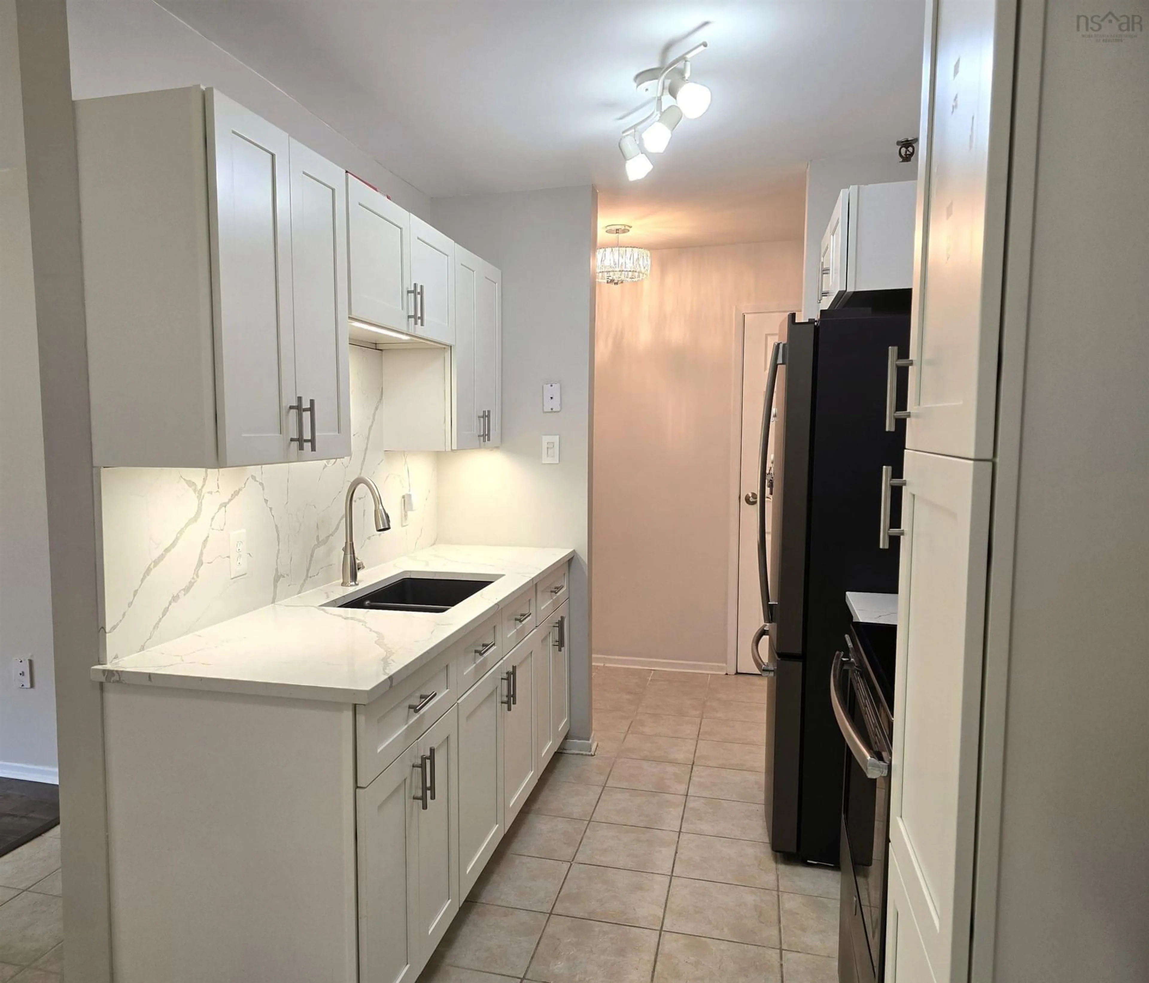 Standard kitchen, ceramic/tile floor for 41 Moirs Mill Rd #208, Bedford Nova Scotia B4A 3C4