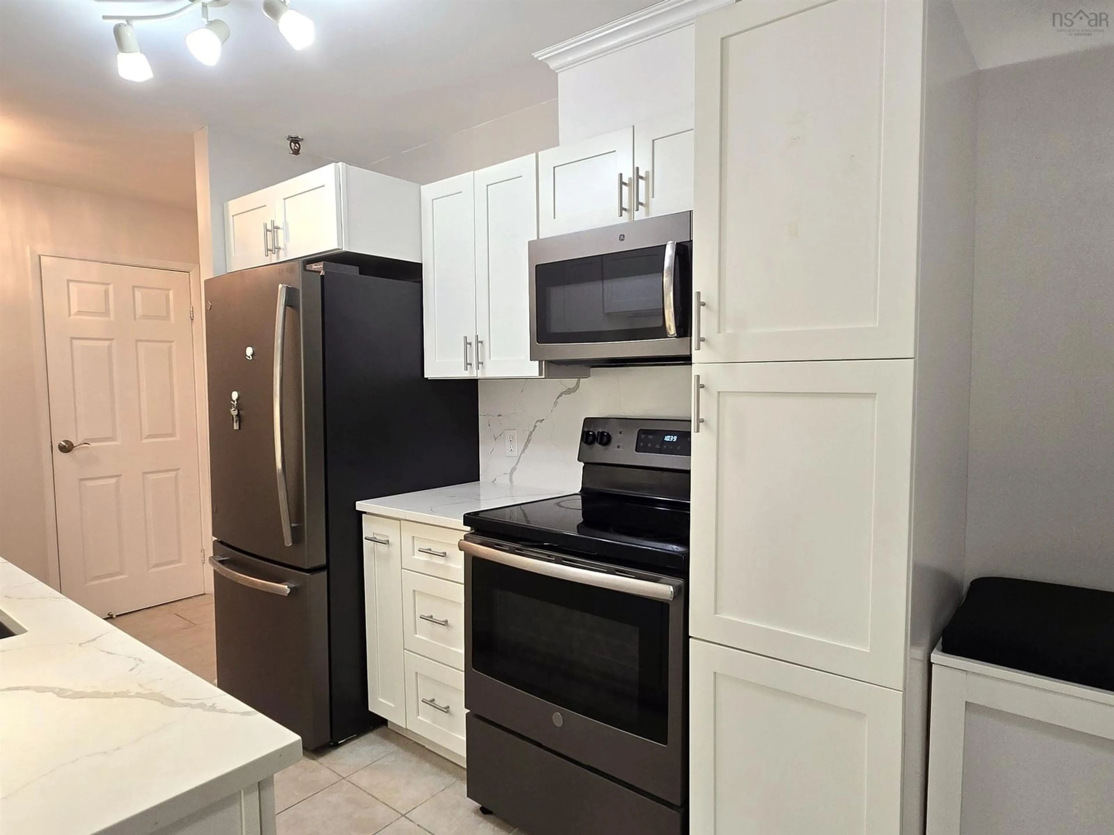 Standard kitchen, unknown for 41 Moirs Mill Rd #208, Bedford Nova Scotia B4A 3C4