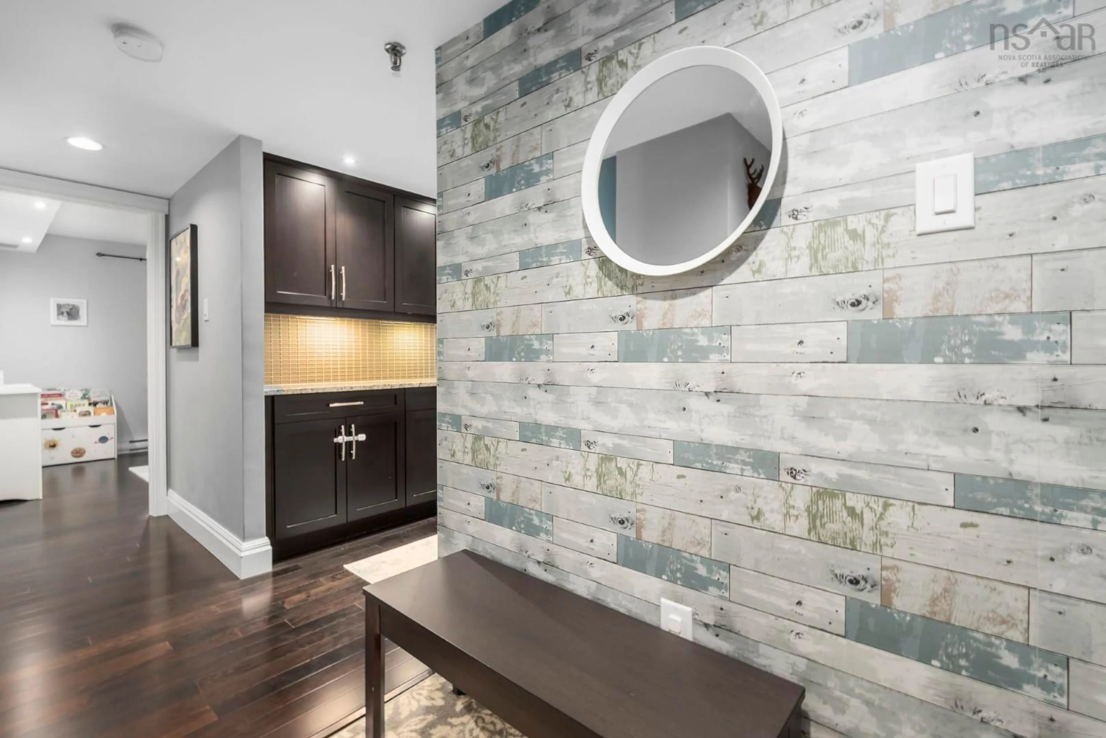 Indoor entryway for 821 45 Vimy Ave, Halifax Nova Scotia B3M 4C5