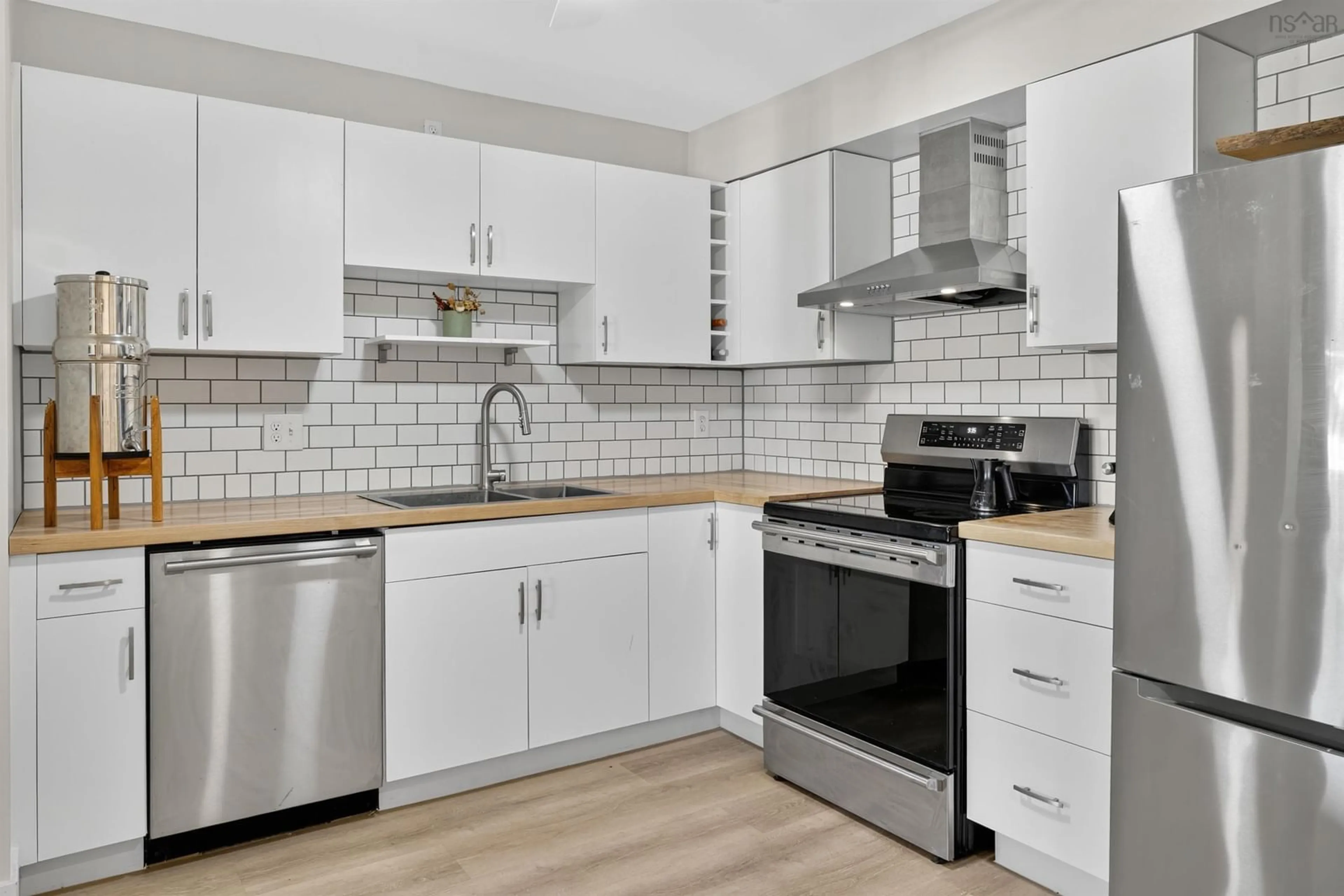 Standard kitchen, ceramic/tile floor for 87 Kearney Lake Rd #409, Halifax Nova Scotia B3M 4H1