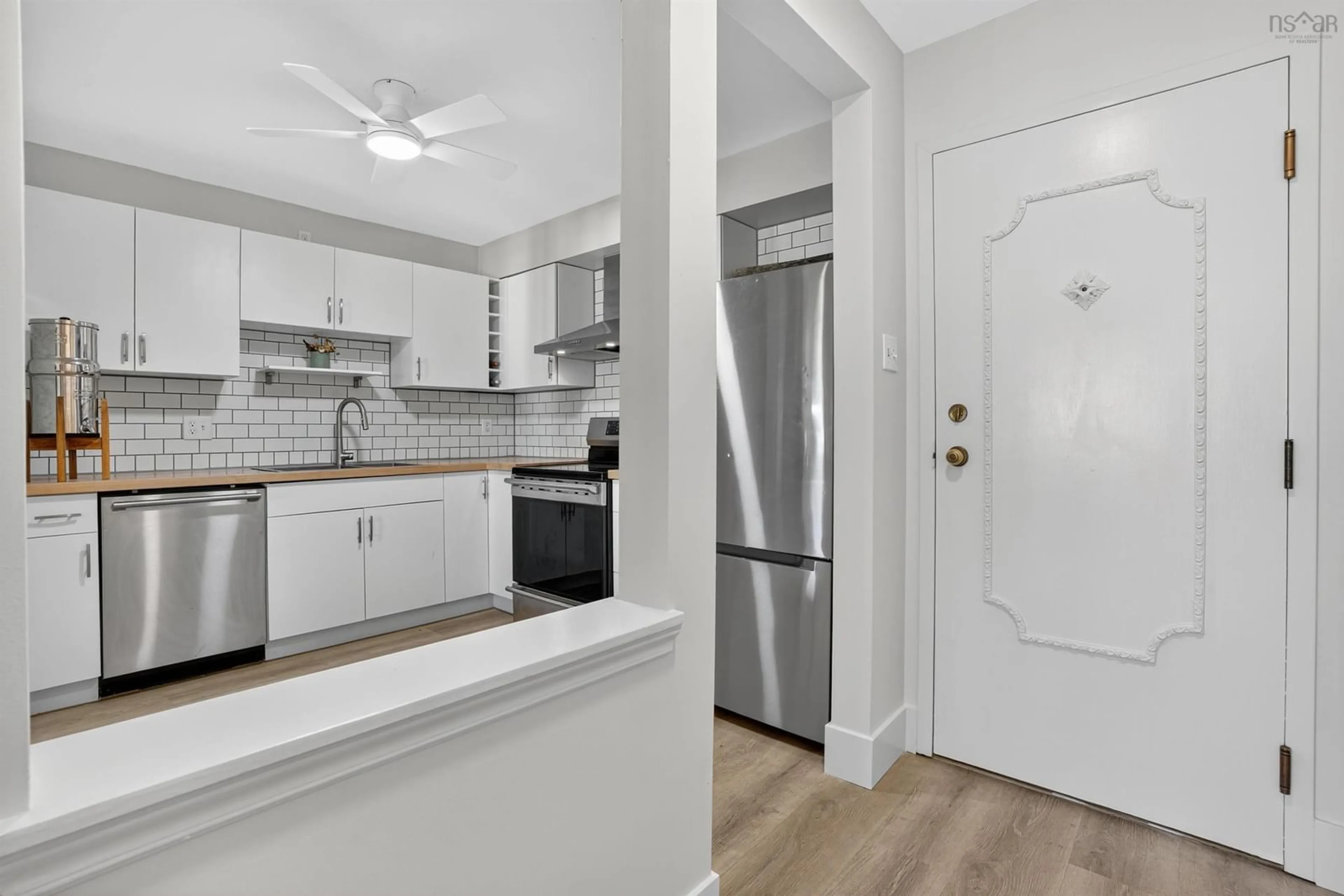 Standard kitchen, unknown for 87 Kearney Lake Rd #409, Halifax Nova Scotia B3M 4H1