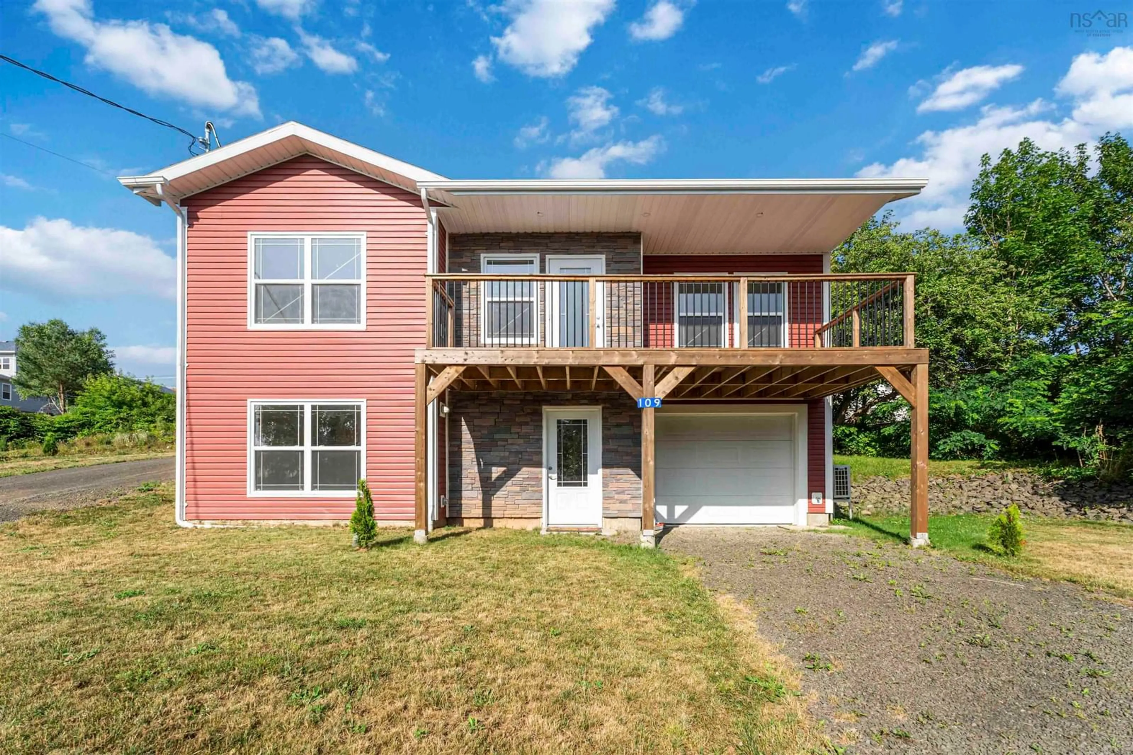 Home with brick exterior material, building for 109 Second Ave Ave, Digby Nova Scotia B0V 1A0