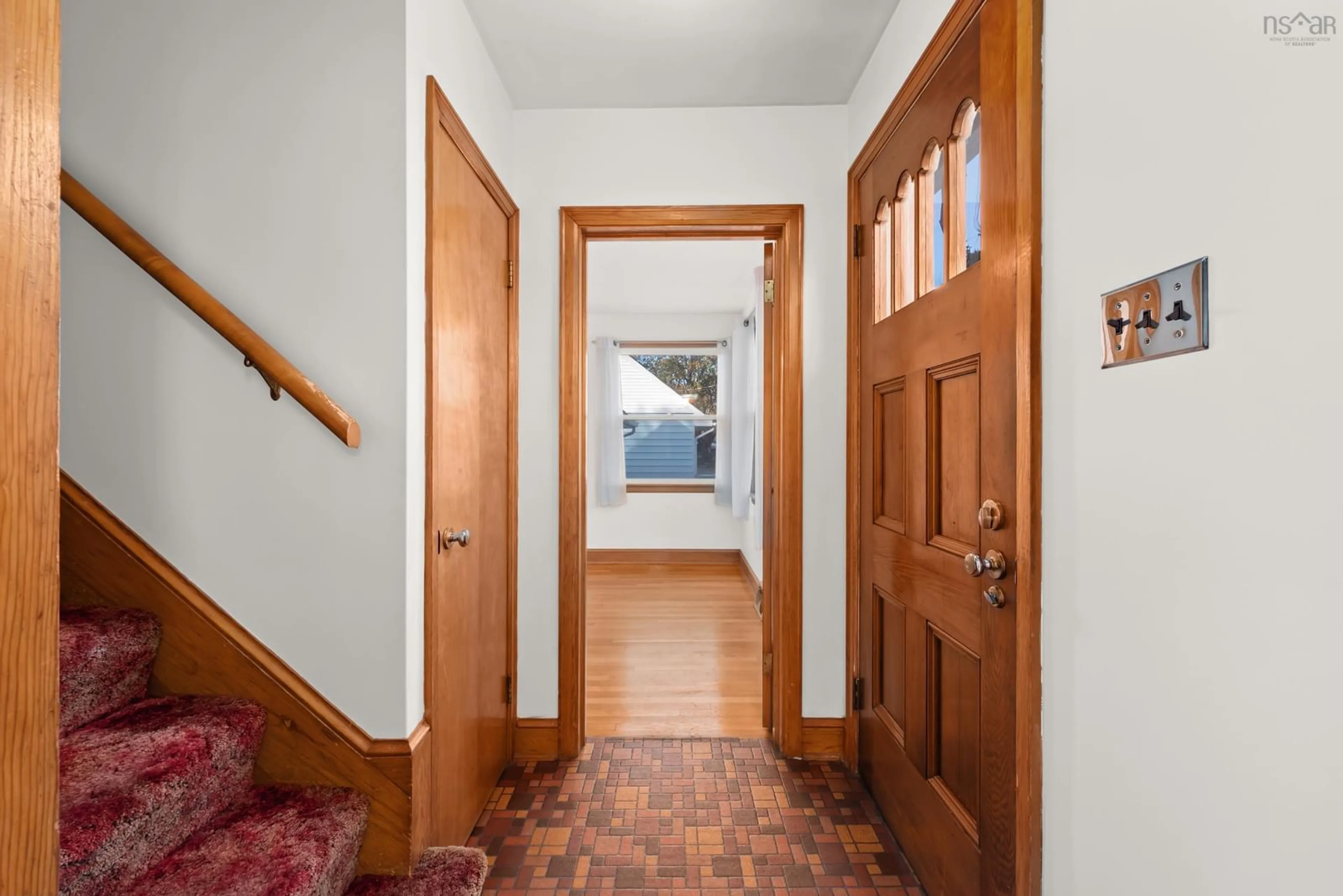 Indoor foyer for 18 Margaree Pky, Dartmouth Nova Scotia B2W 1P9