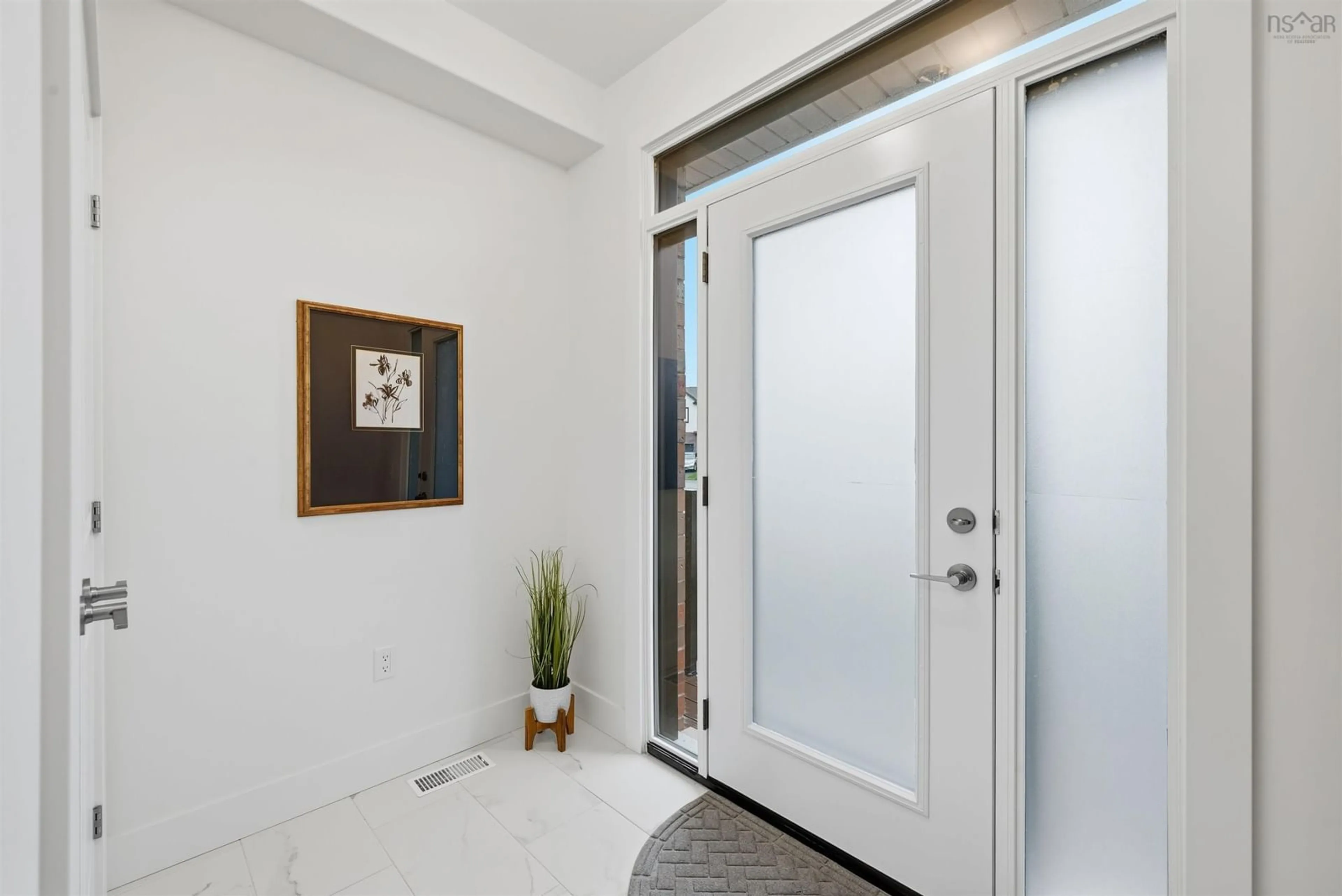 Indoor entryway for 52 Trekker Dr, Bedford Nova Scotia B4B 2K7