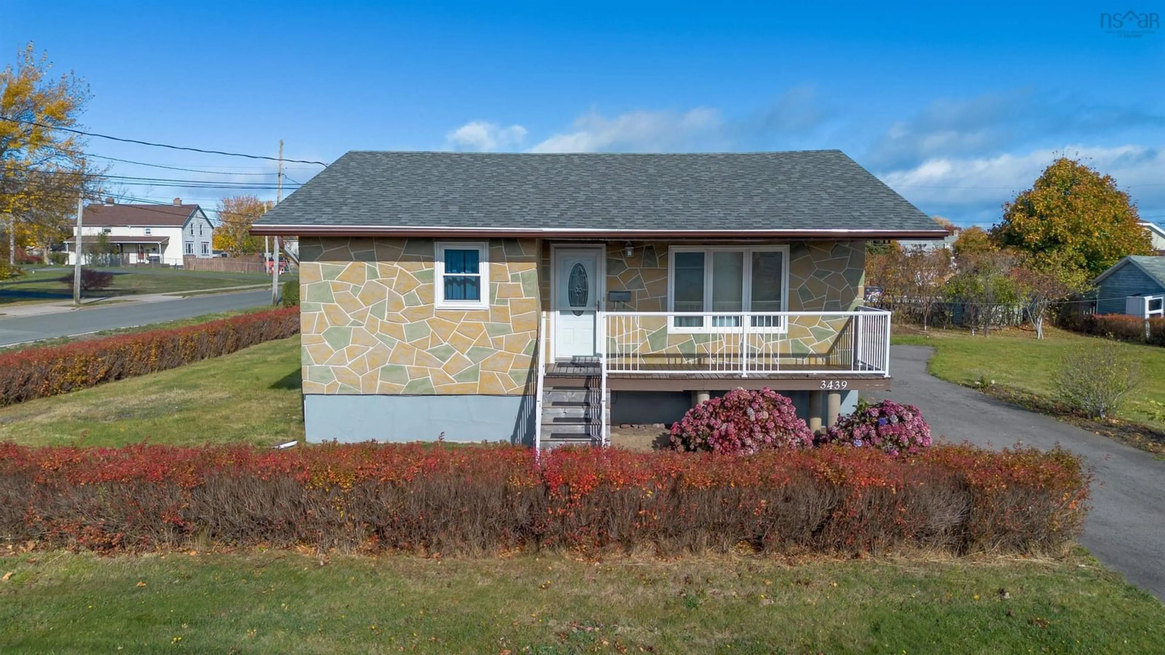 Home with vinyl exterior material, unknown for 3439 Duggan Ave, New Waterford Nova Scotia B1H 1P4