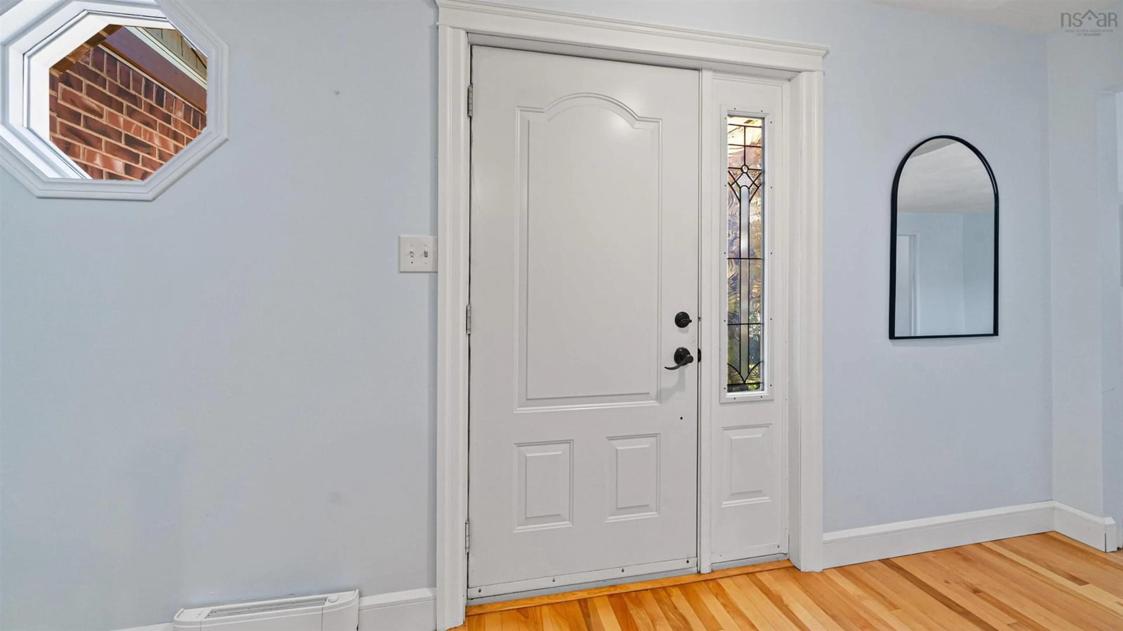 Indoor entryway for 25 Dorothea Dr, Dartmouth Nova Scotia B2W 5X1