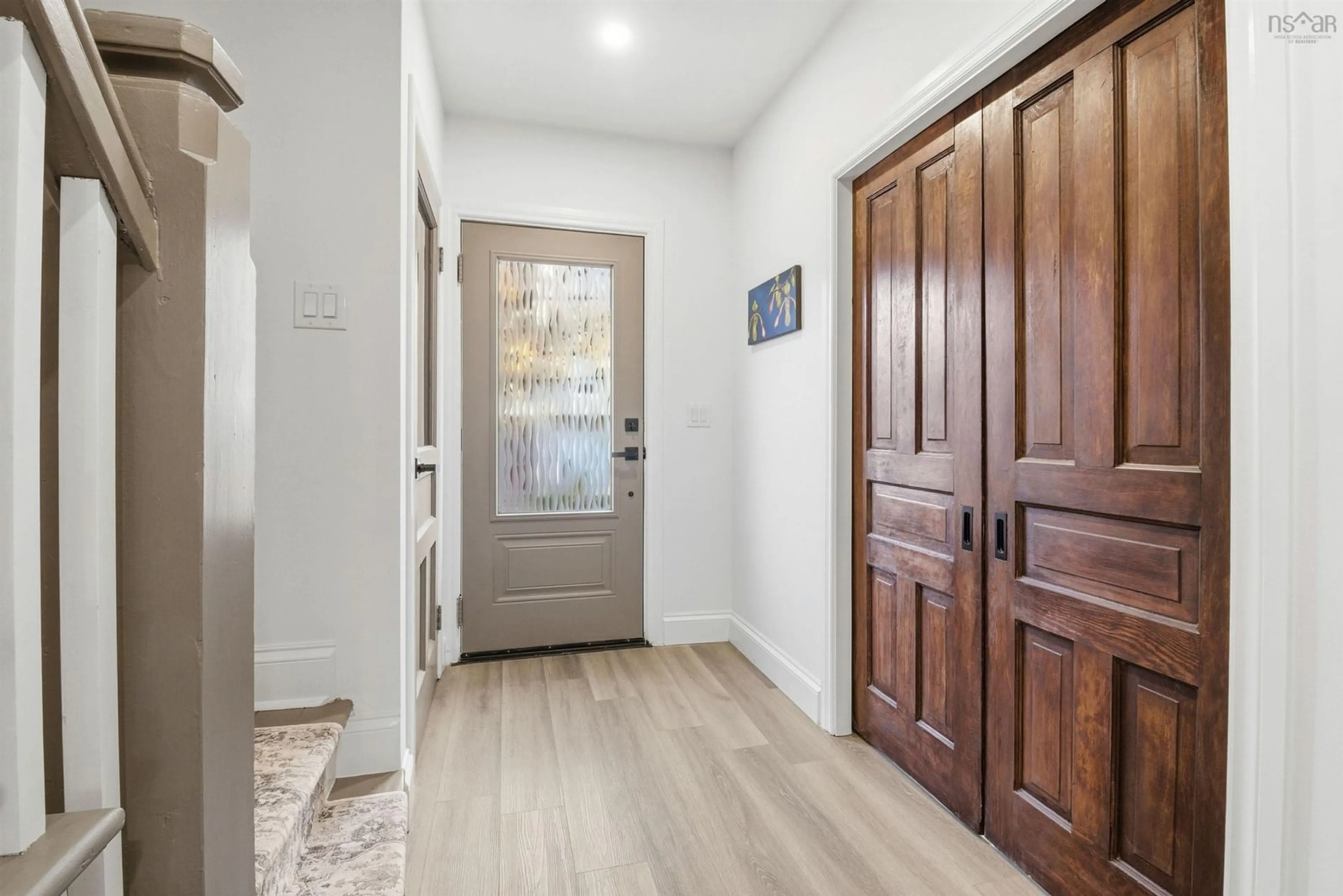 Indoor entryway for 5551 Sullivan St, Halifax Nova Scotia B3K 1X6