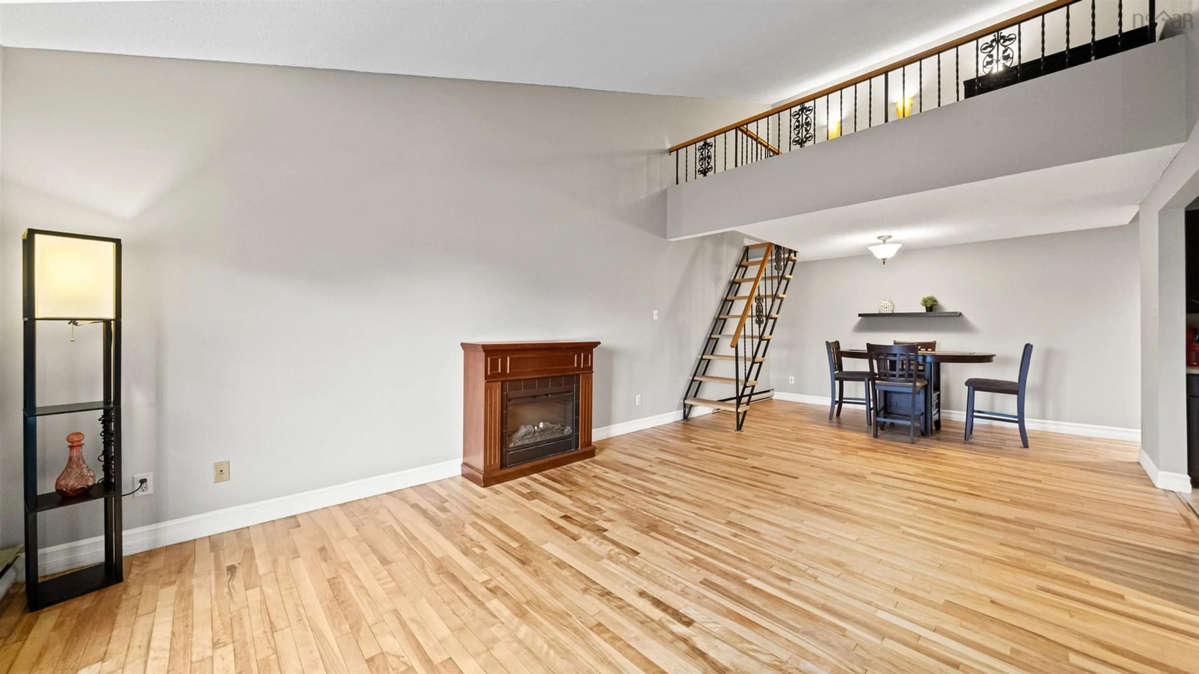 Unknown for 4 Rose Way #9, Dartmouth Nova Scotia B2Y 4L9