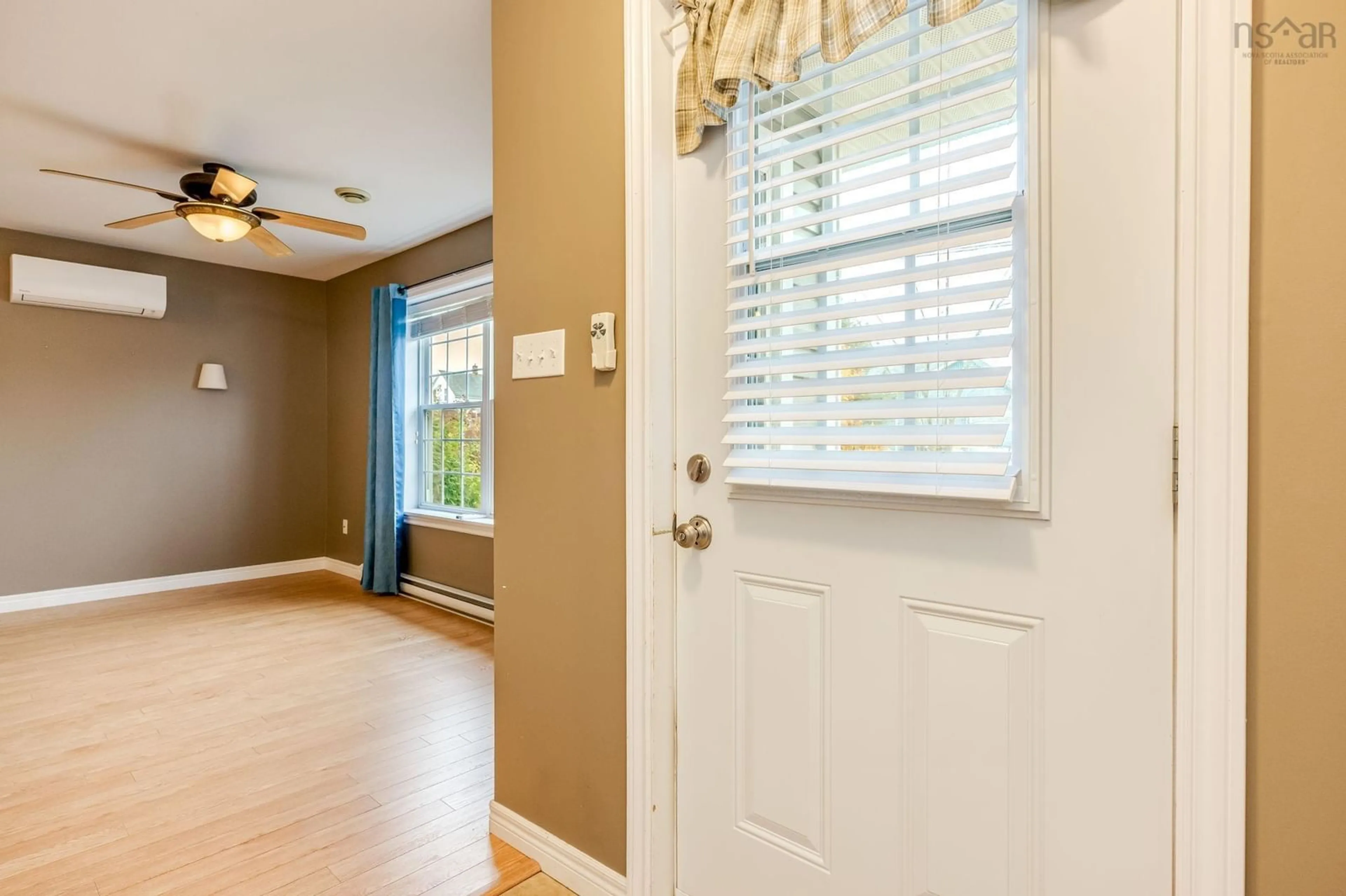 Indoor entryway for 269 Oakdene Ave, Kentville Nova Scotia B4N 2C5