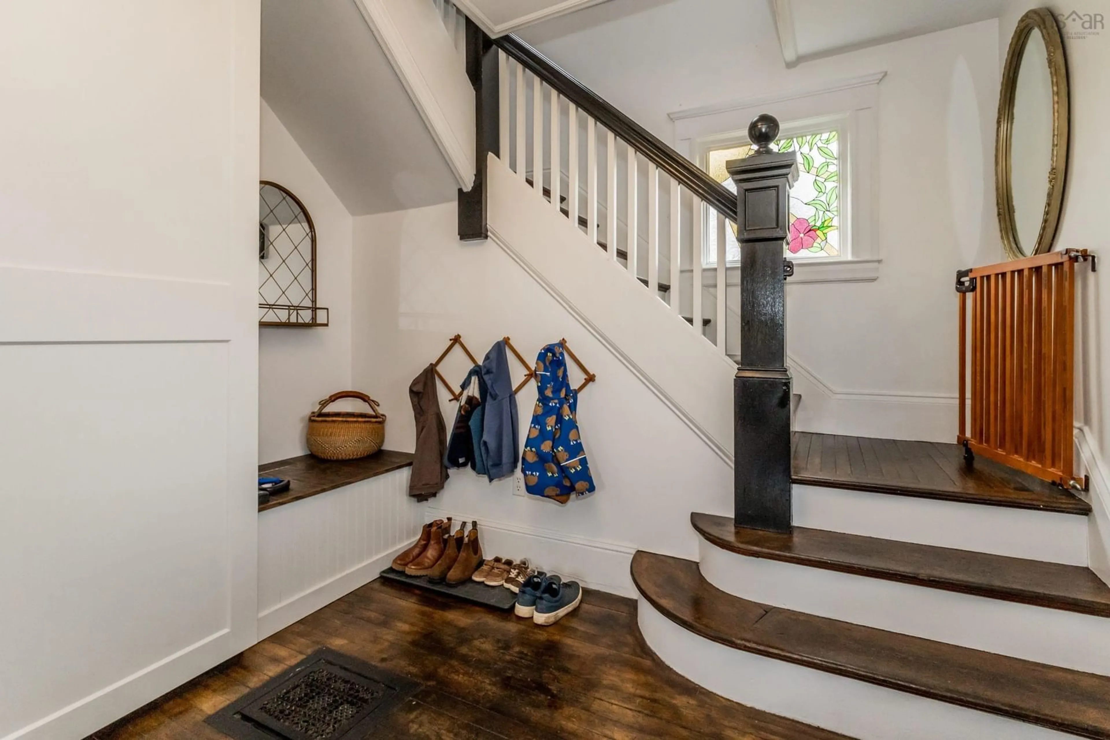 Indoor entryway for 1264 Mill St, Waterville Nova Scotia B0P 1V0