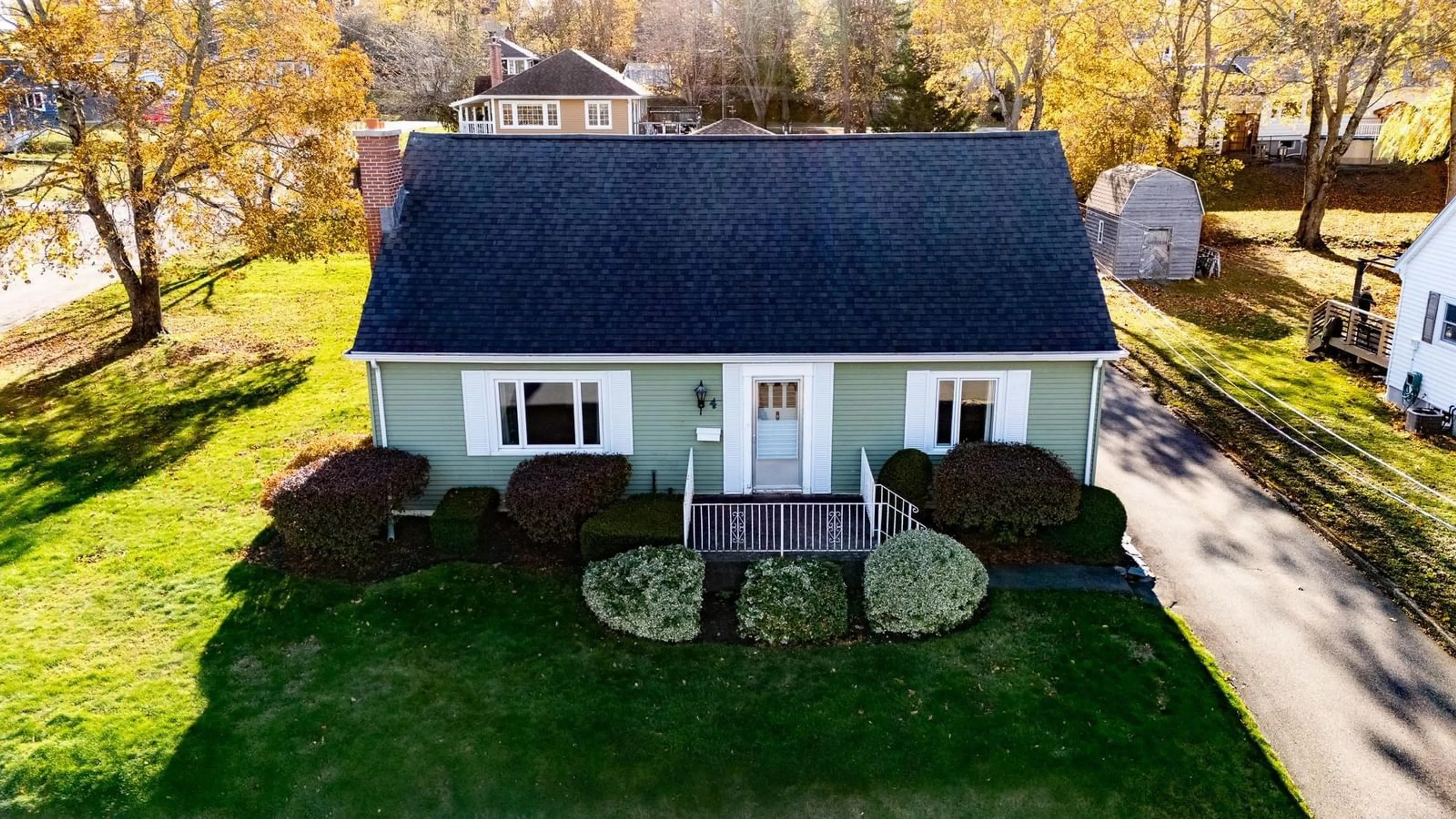 A pic from outside/outdoor area/front of a property/back of a property/a pic from drone, building for 4 Montgomery St, Kentville Nova Scotia B4N 3W4