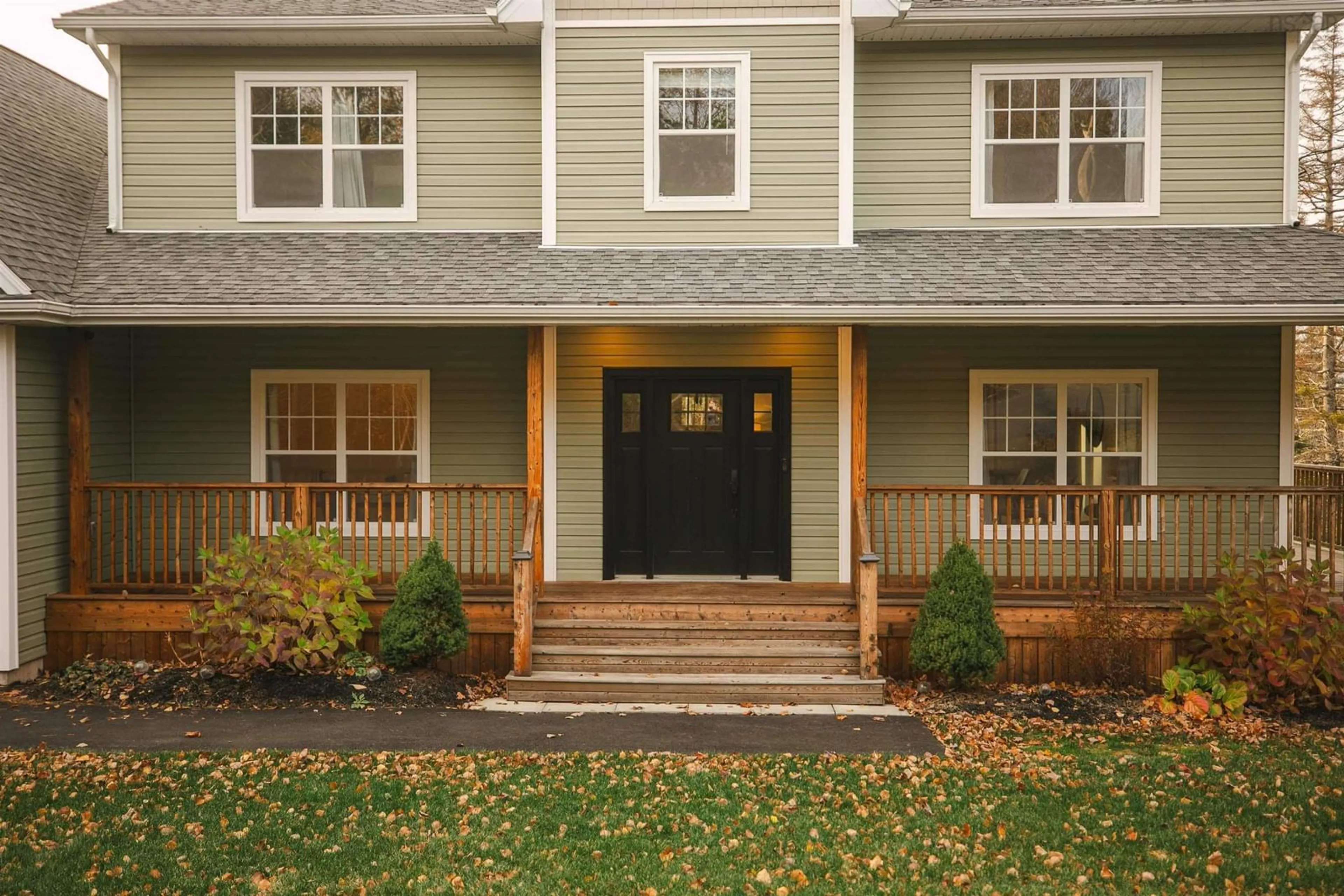 Home with vinyl exterior material, street for 46 Karen Ave, Fall River Nova Scotia B2T 1H7