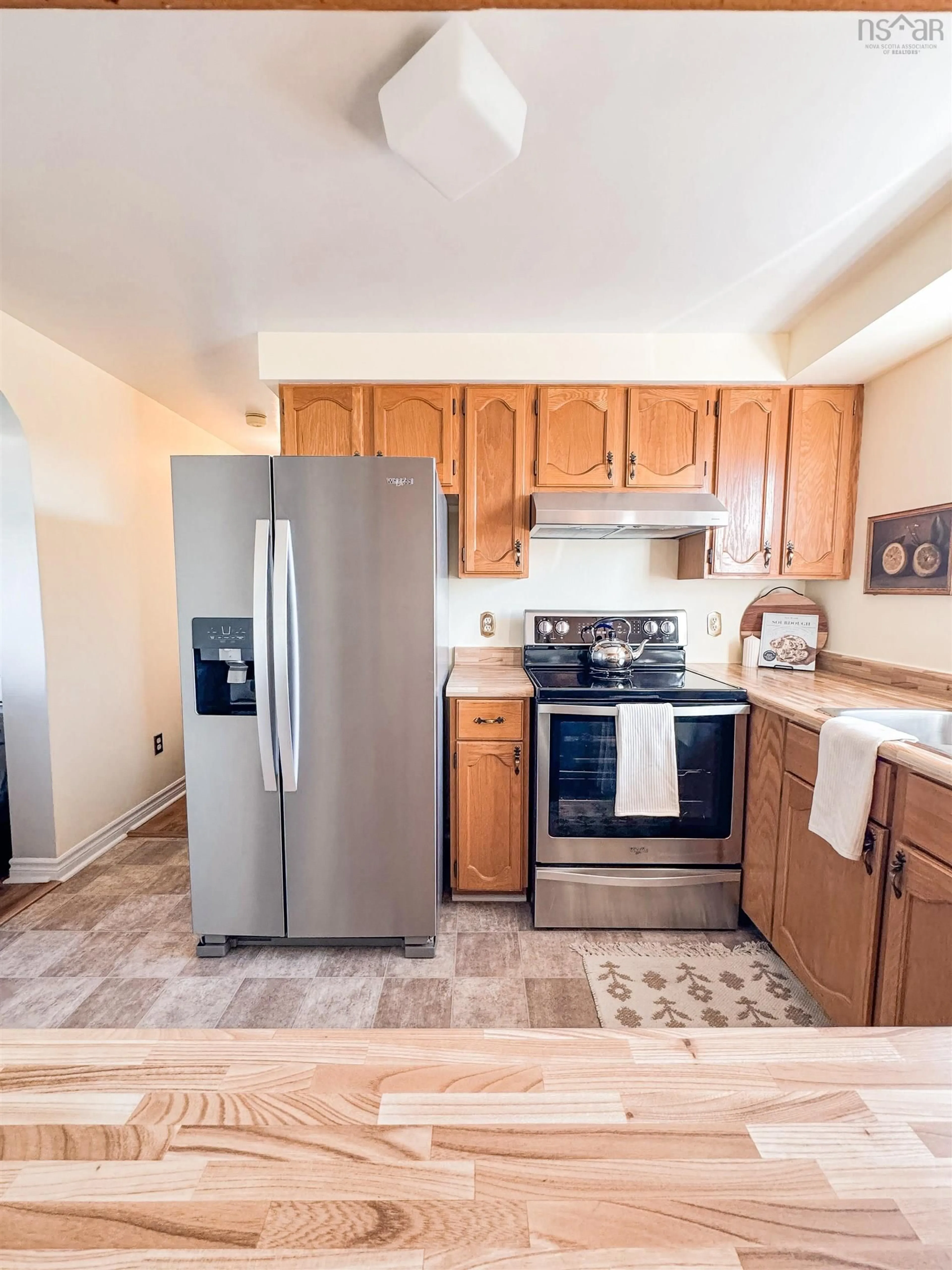 Standard kitchen, unknown for 40 Wentworth Cir, Eastern Passage Nova Scotia B3G 1G1