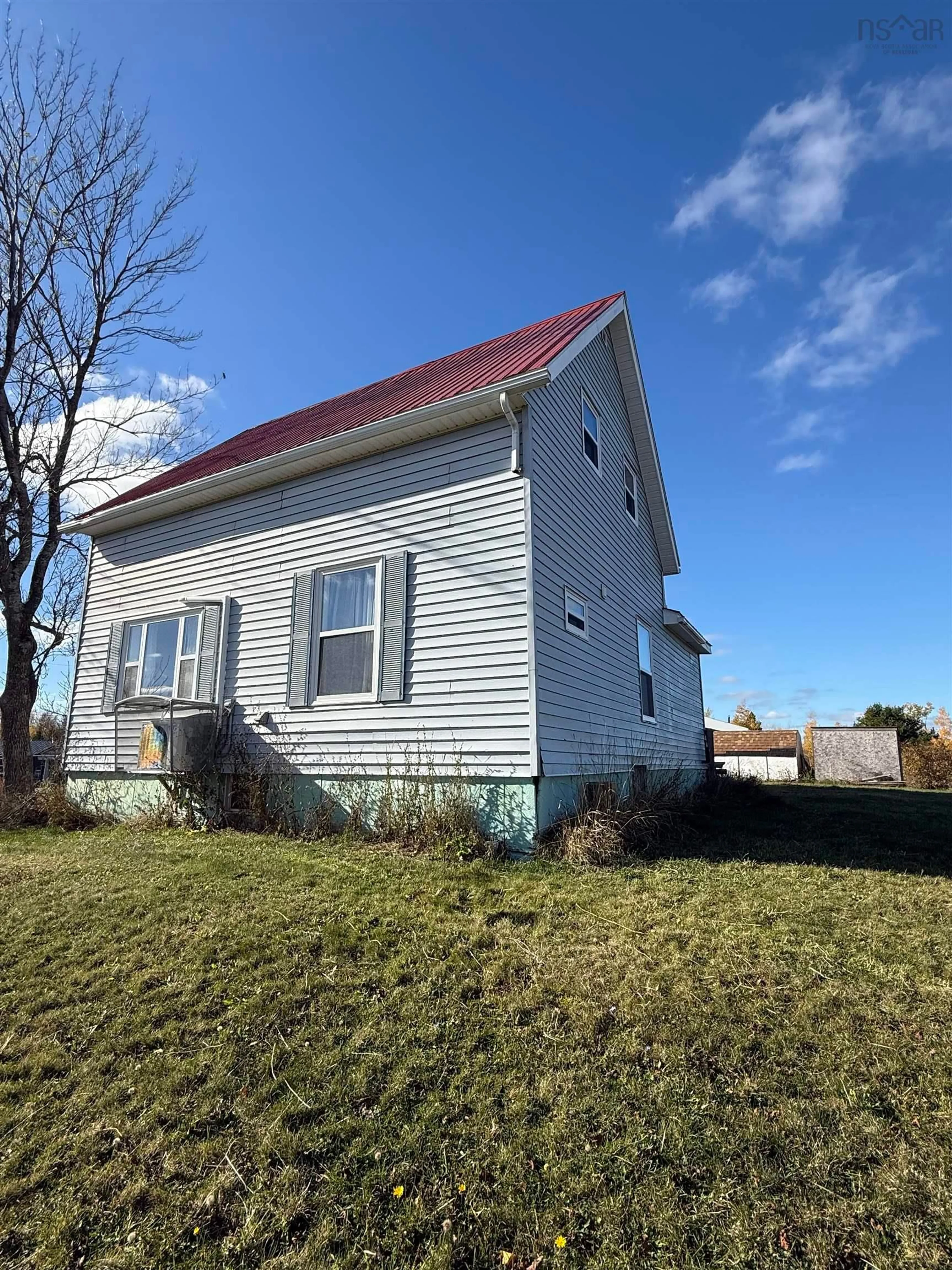 Home with vinyl exterior material, building for 551 Miller Rd, Pugwash Nova Scotia B0K 1L0
