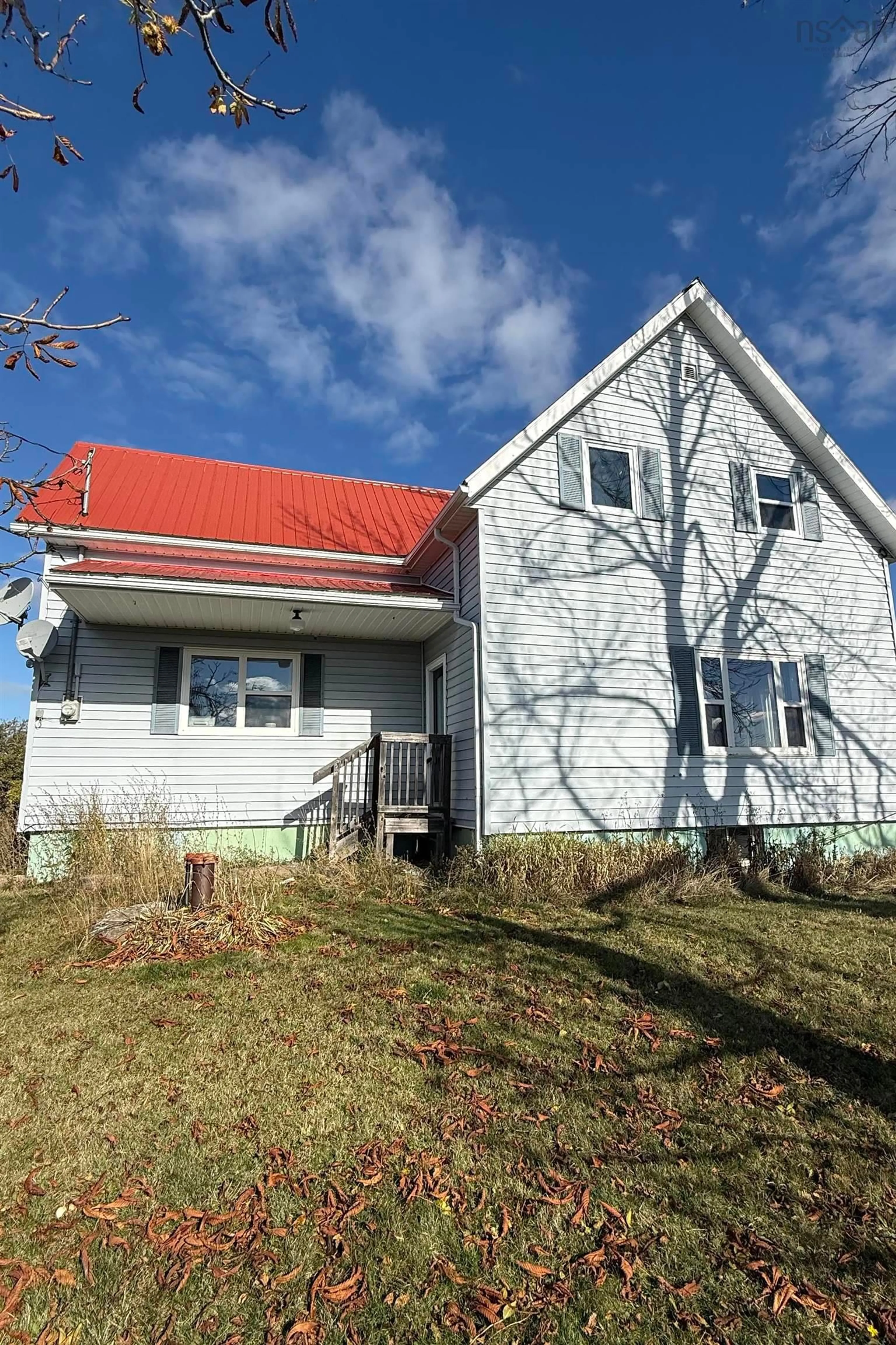 Home with vinyl exterior material, building for 551 Miller Rd, Pugwash Nova Scotia B0K 1L0