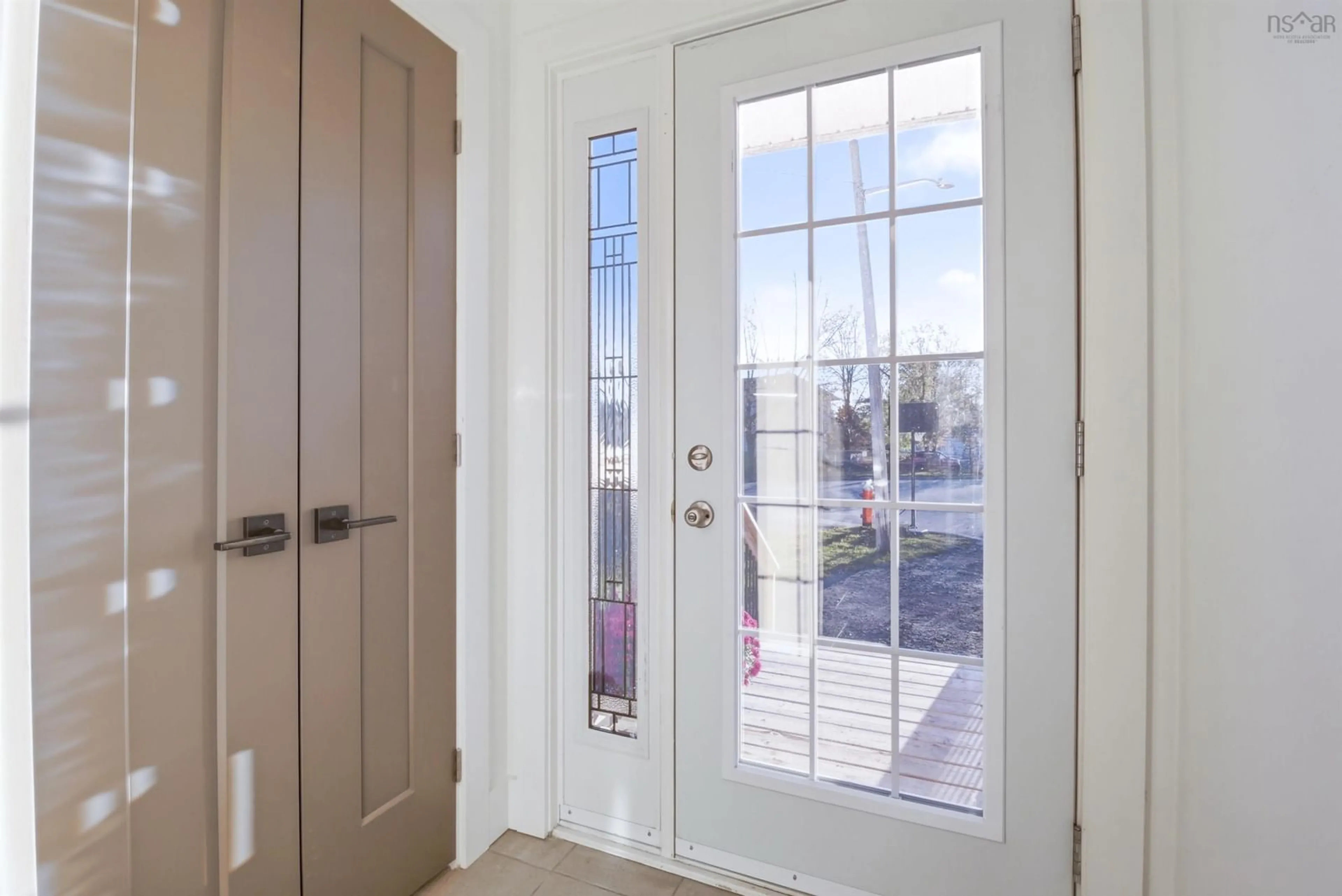 Indoor entryway for 12 Frances Court, Halifax Nova Scotia B3R 2A3